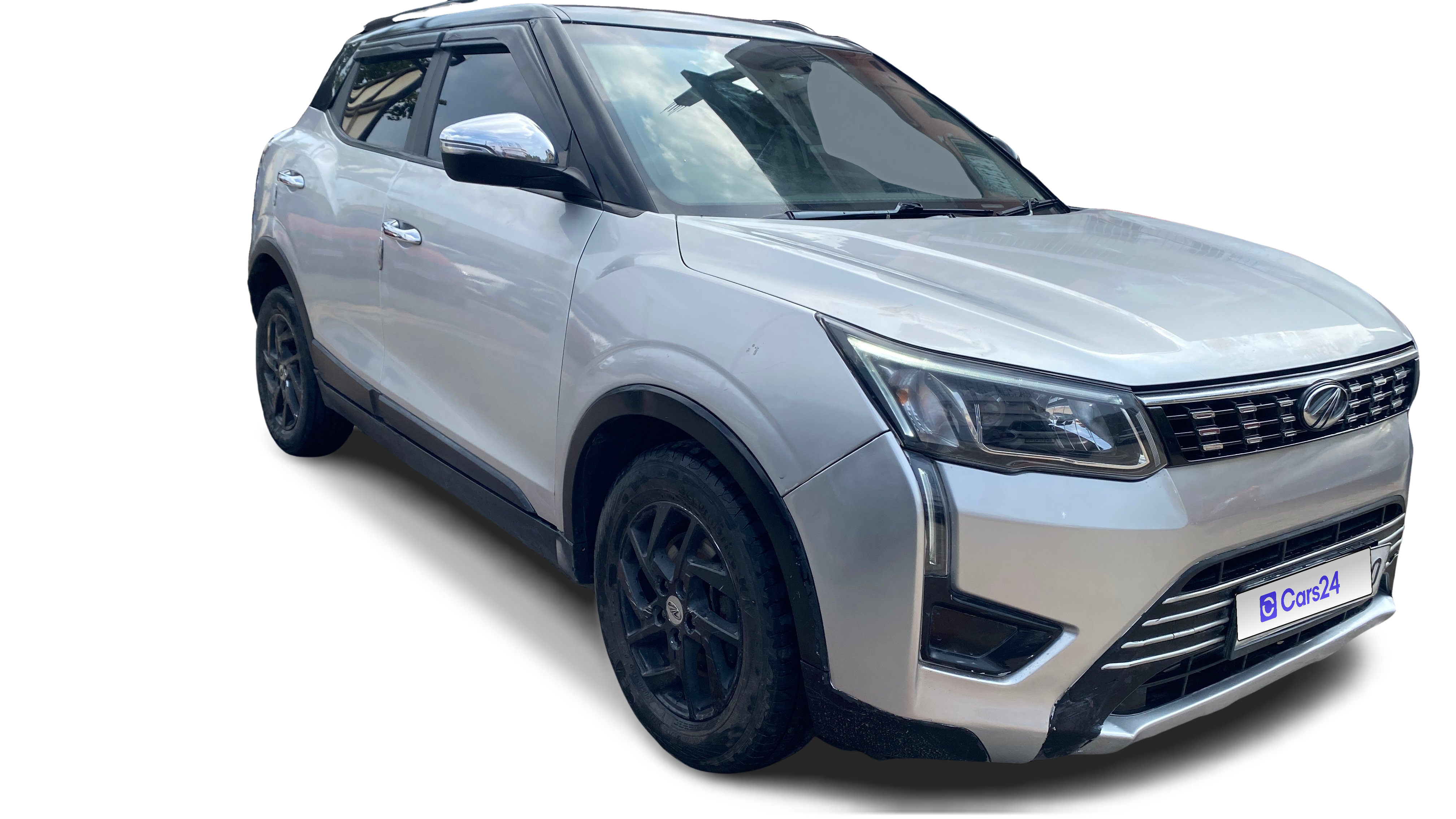 2019 Mahindra XUV300 - SUV - Petrol - Manual - ₹6.86 lakh