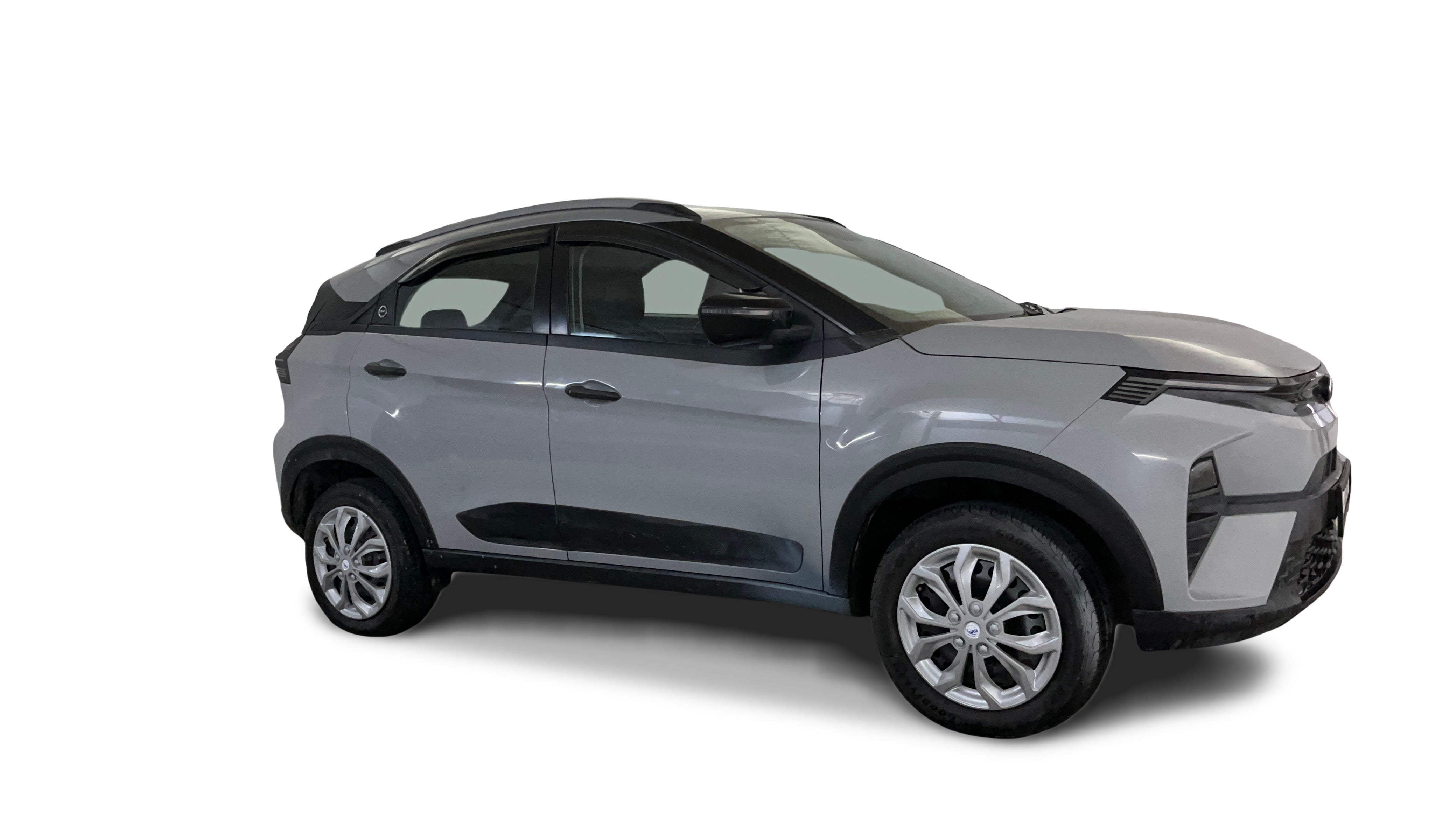 Tata NEXON-img