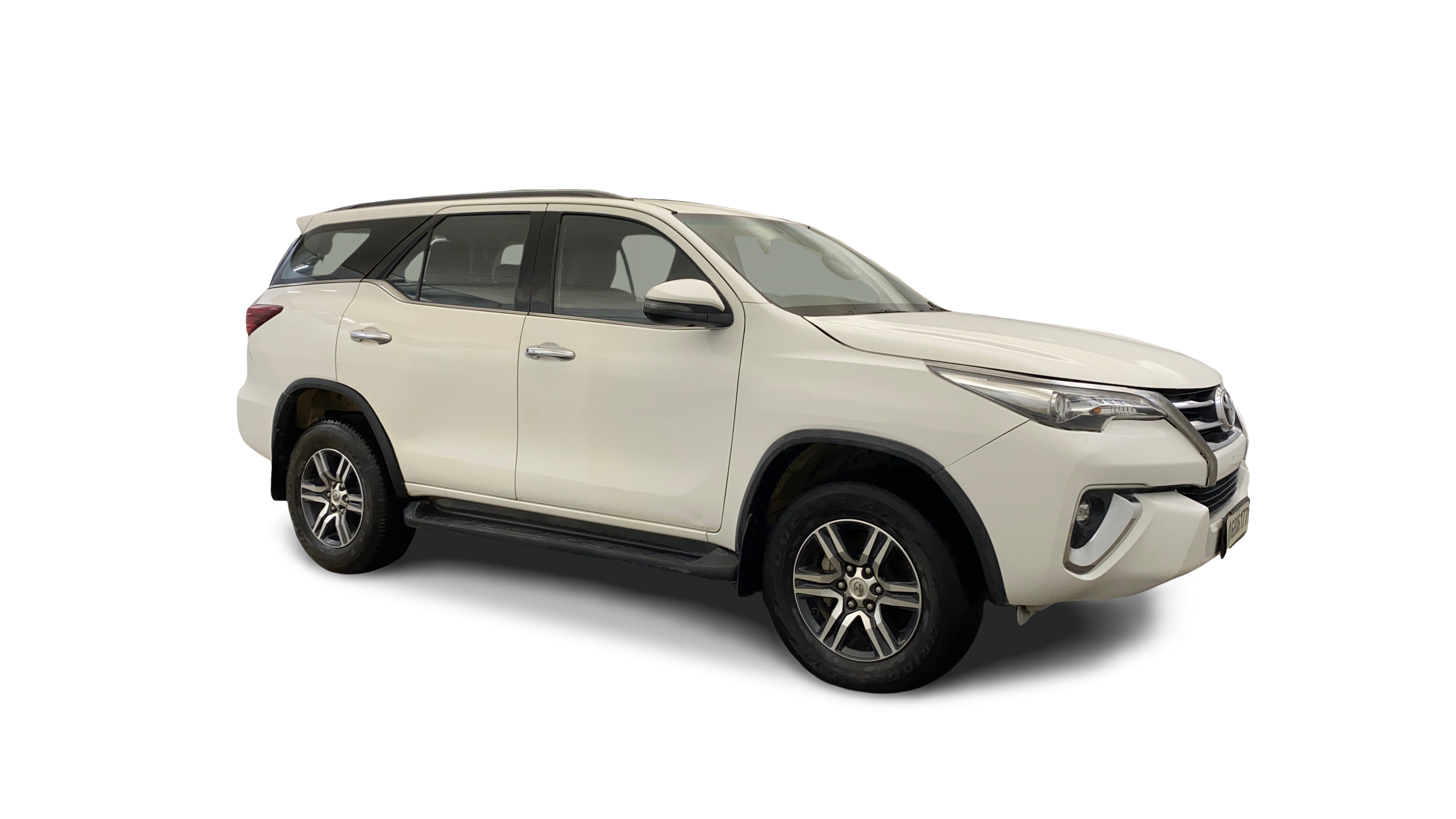 Toyota Fortuner-img