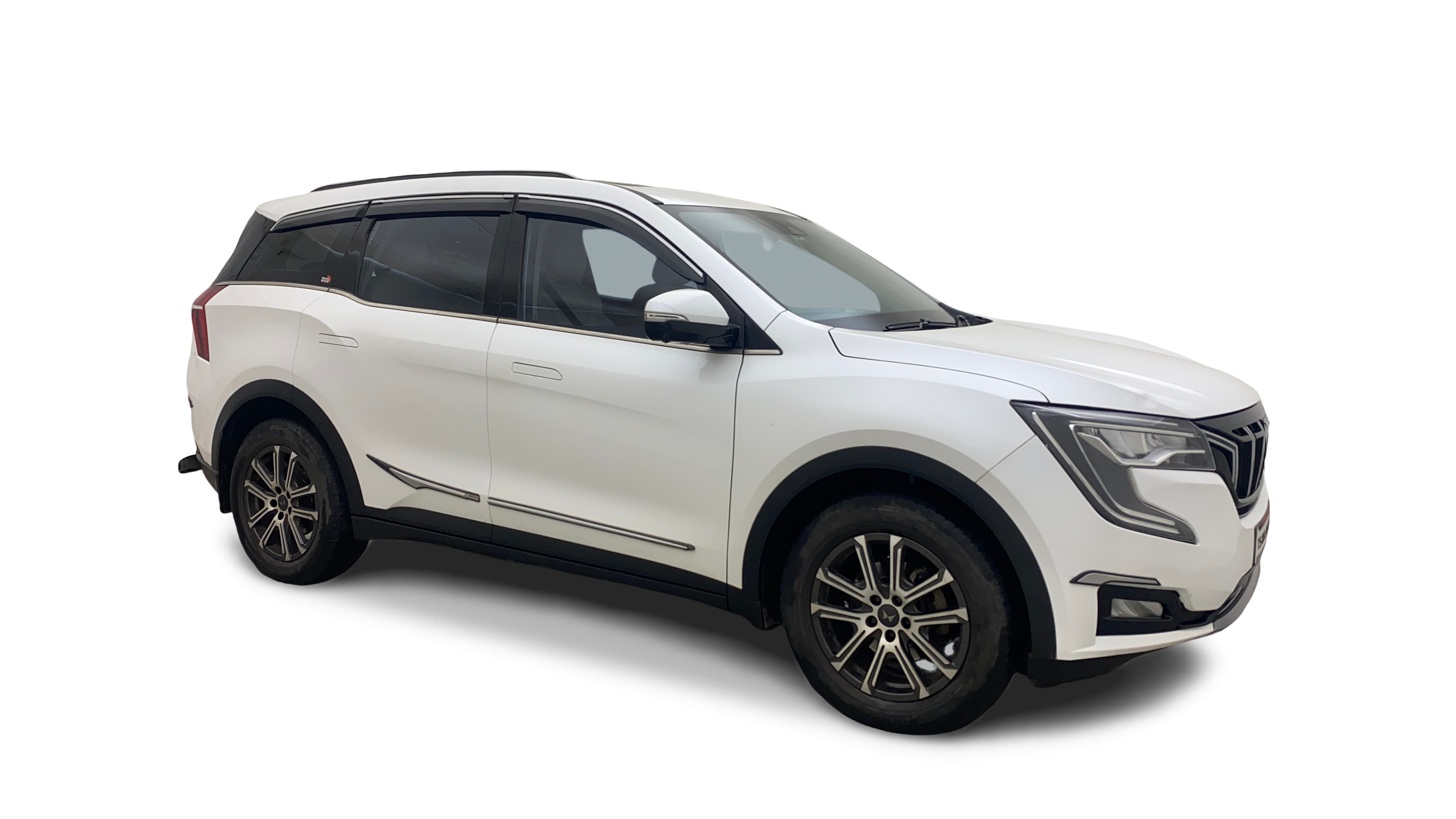 2023 Mahindra XUV700 - SUV - Diesel - Automatic - ₹18.80 lakh