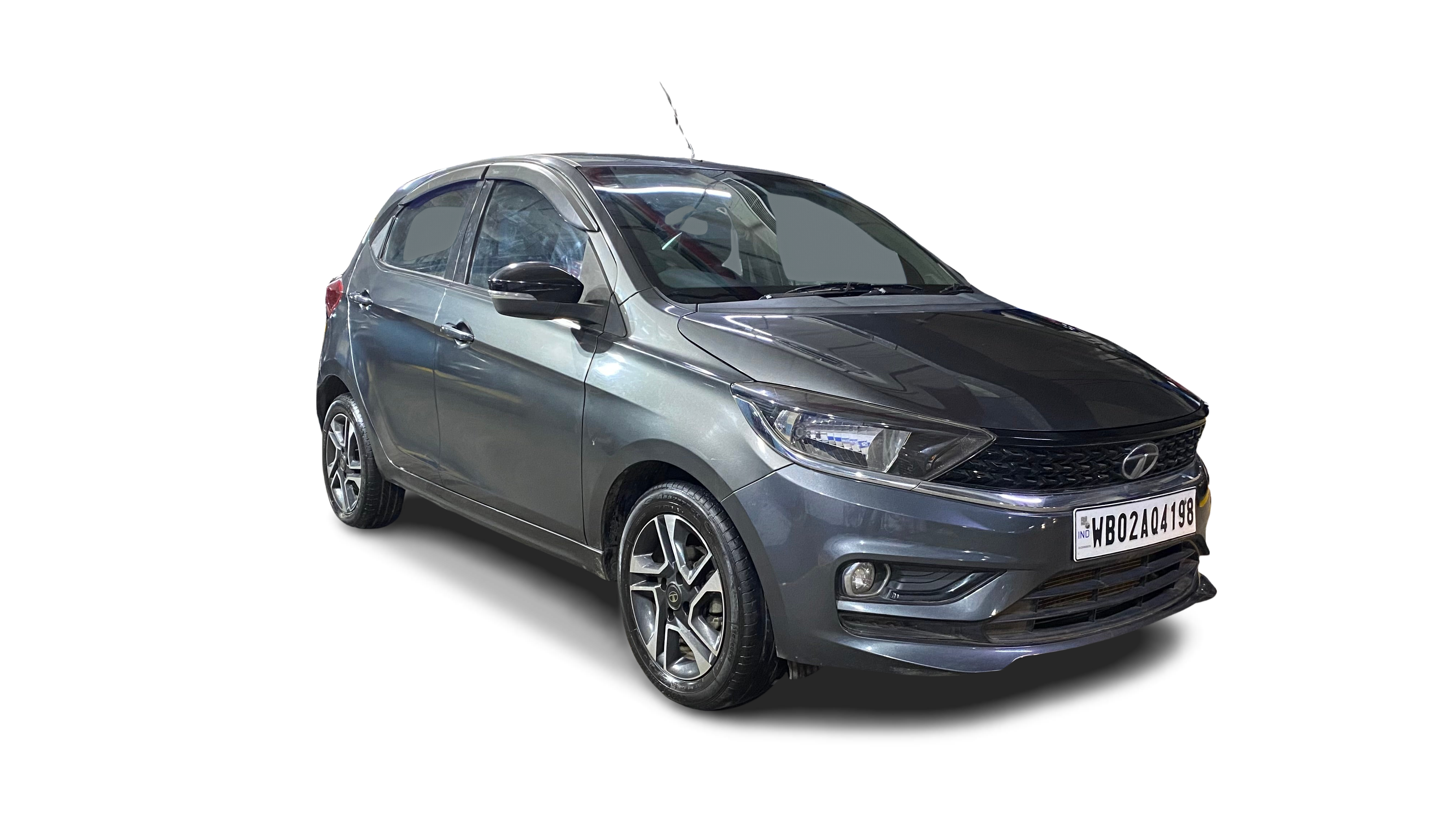 Tata Tiago-img