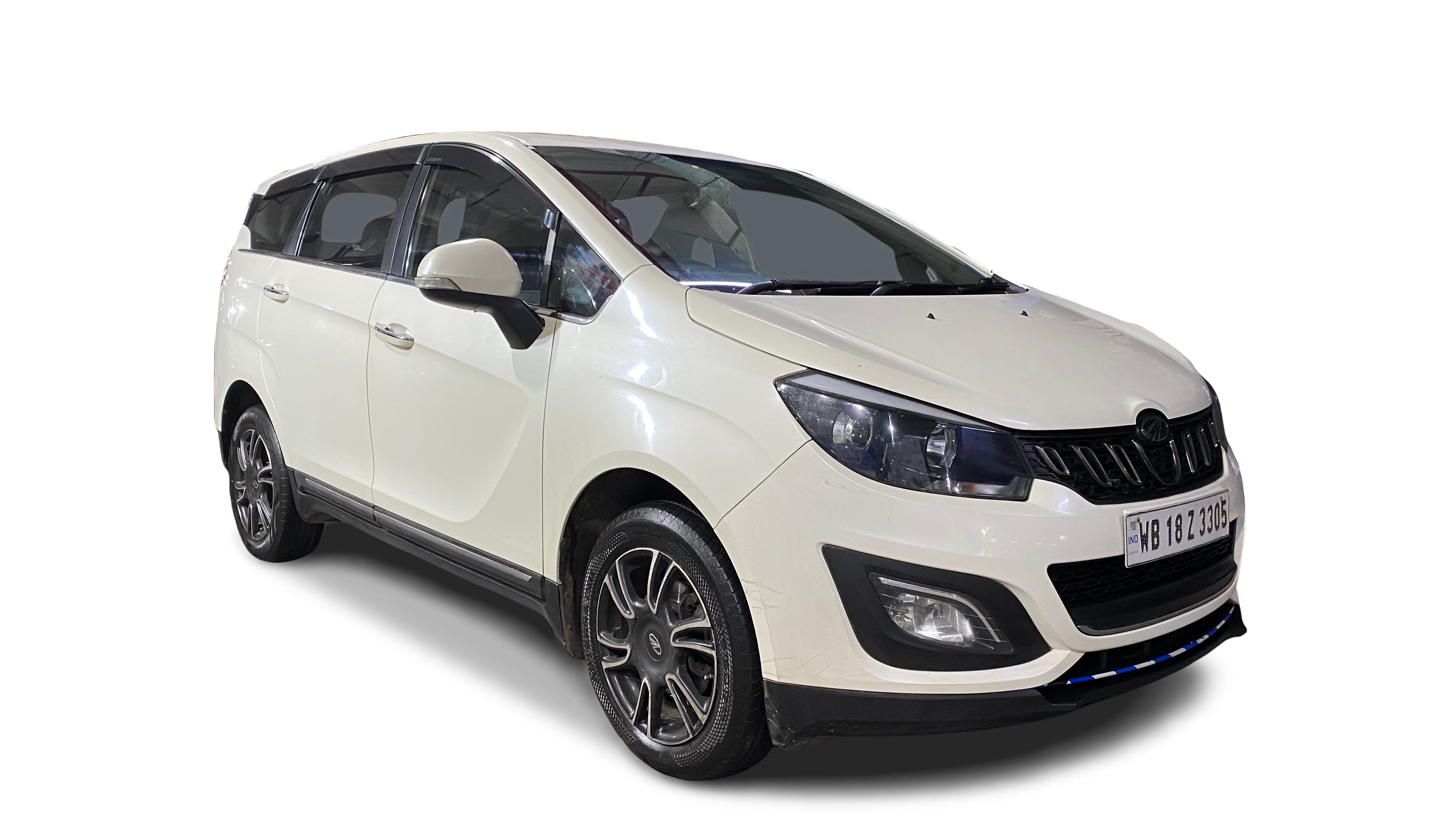 Mahindra MARAZZO-img