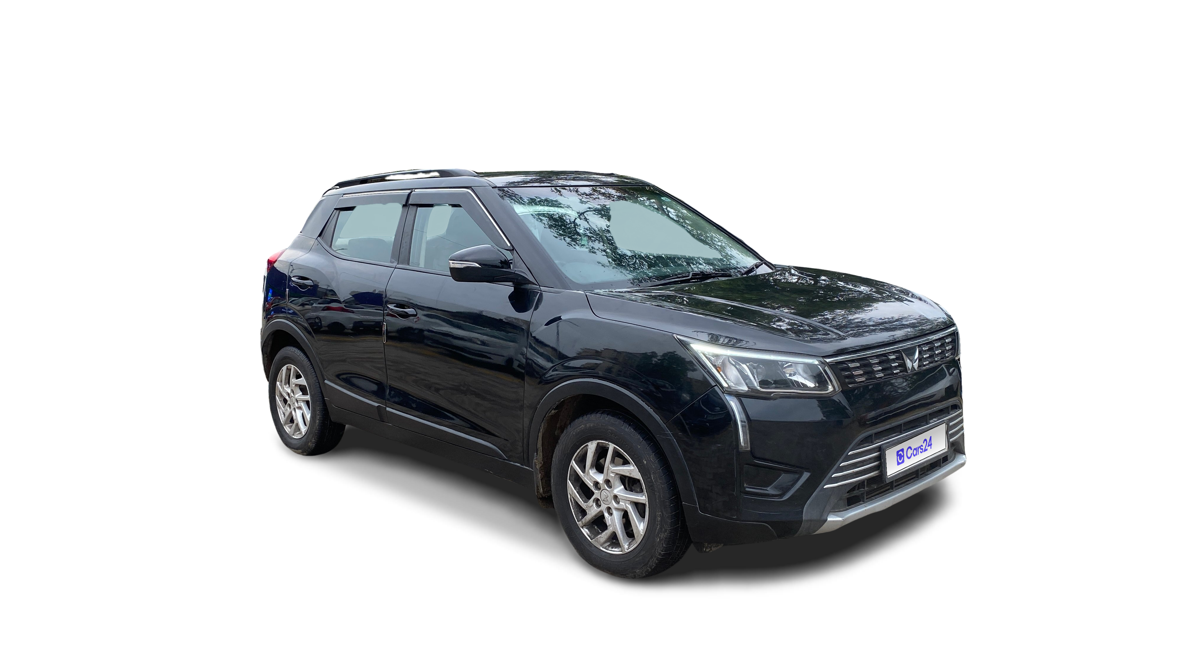 2023 Mahindra XUV300 - SUV - Diesel - Manual - ₹8.33 lakh