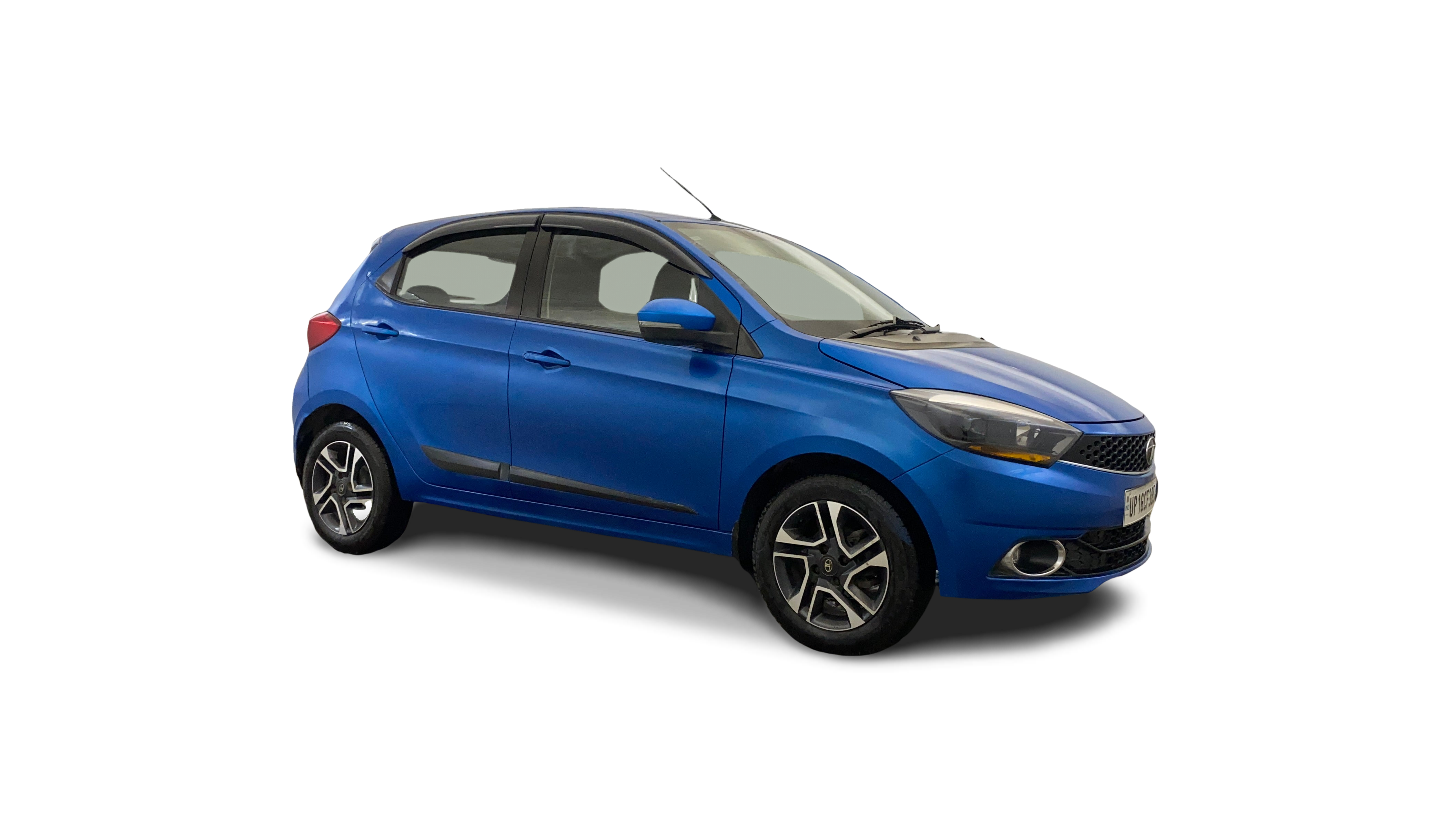 Tata Tiago-img