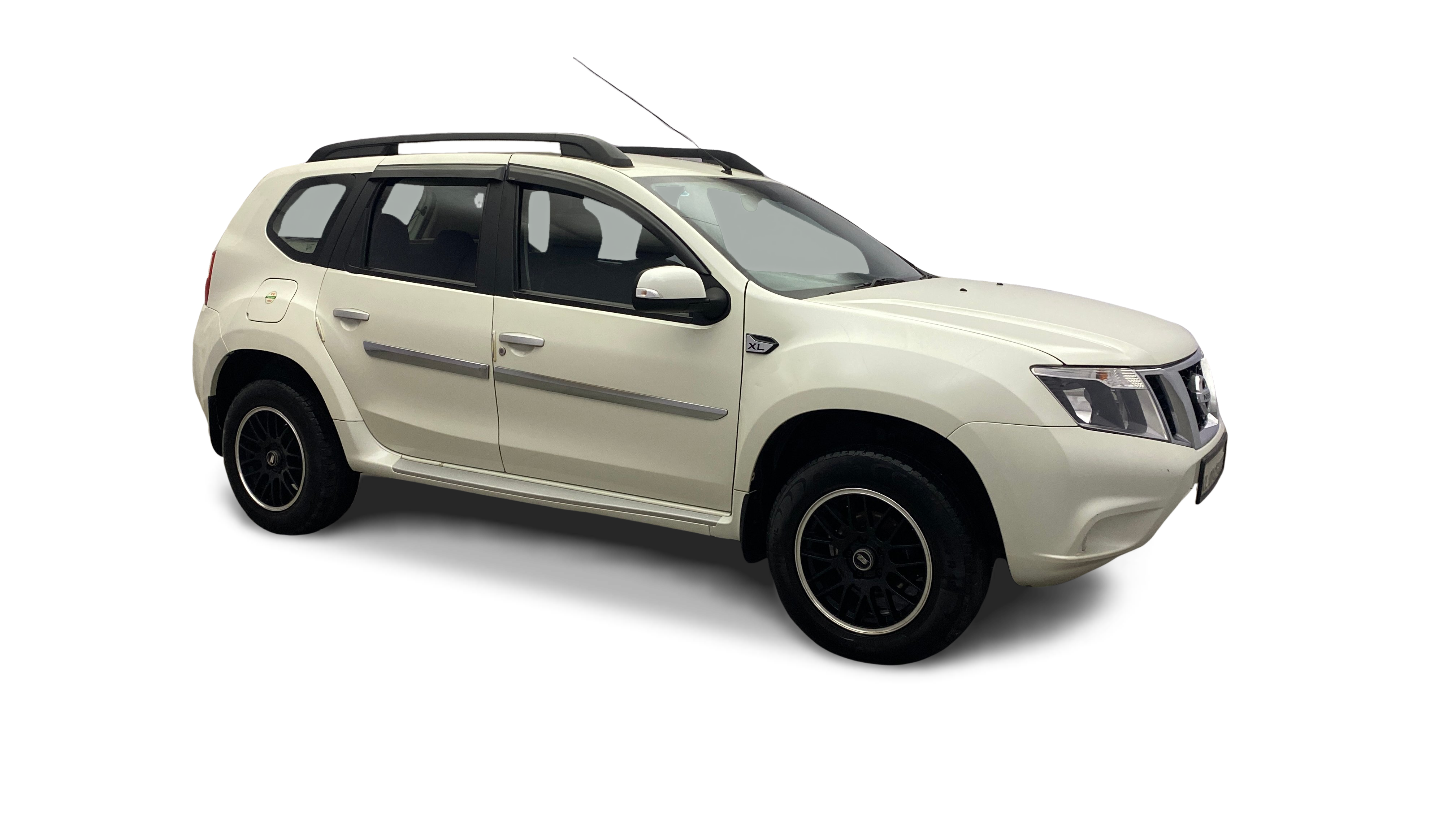 2018 Nissan Terrano - SUV - Petrol - Manual - ₹4.86 lakh