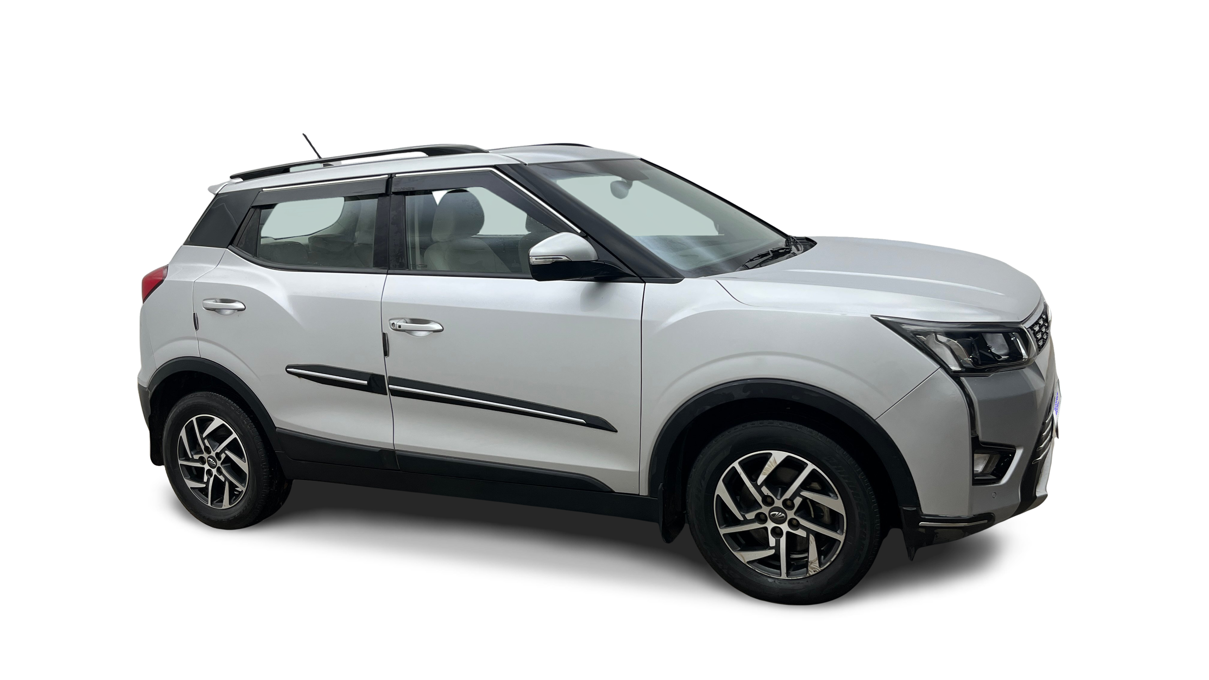 2022 Mahindra XUV300 - SUV - Diesel - Manual - ₹9.55 lakh