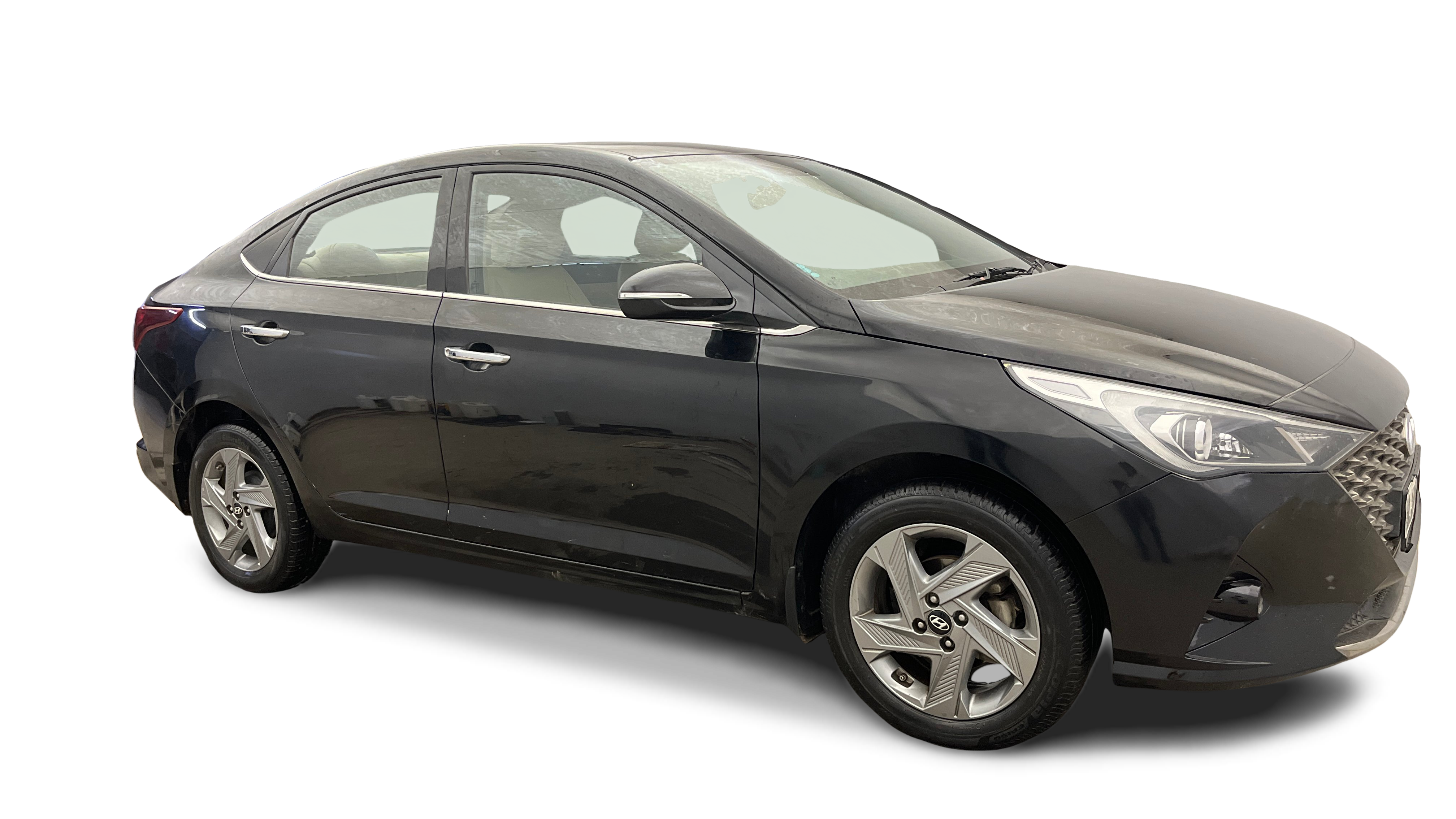2022 Hyundai Verna - Sedan - Petrol - Manual - ₹8.90 lakh