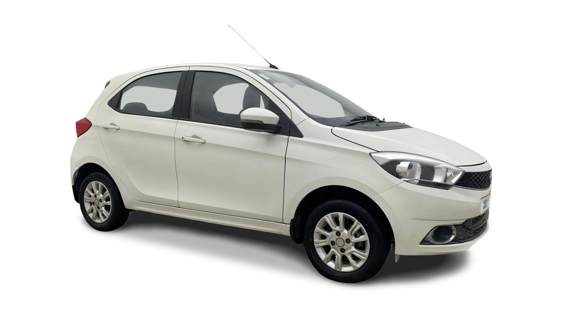 Tata Tiago-img