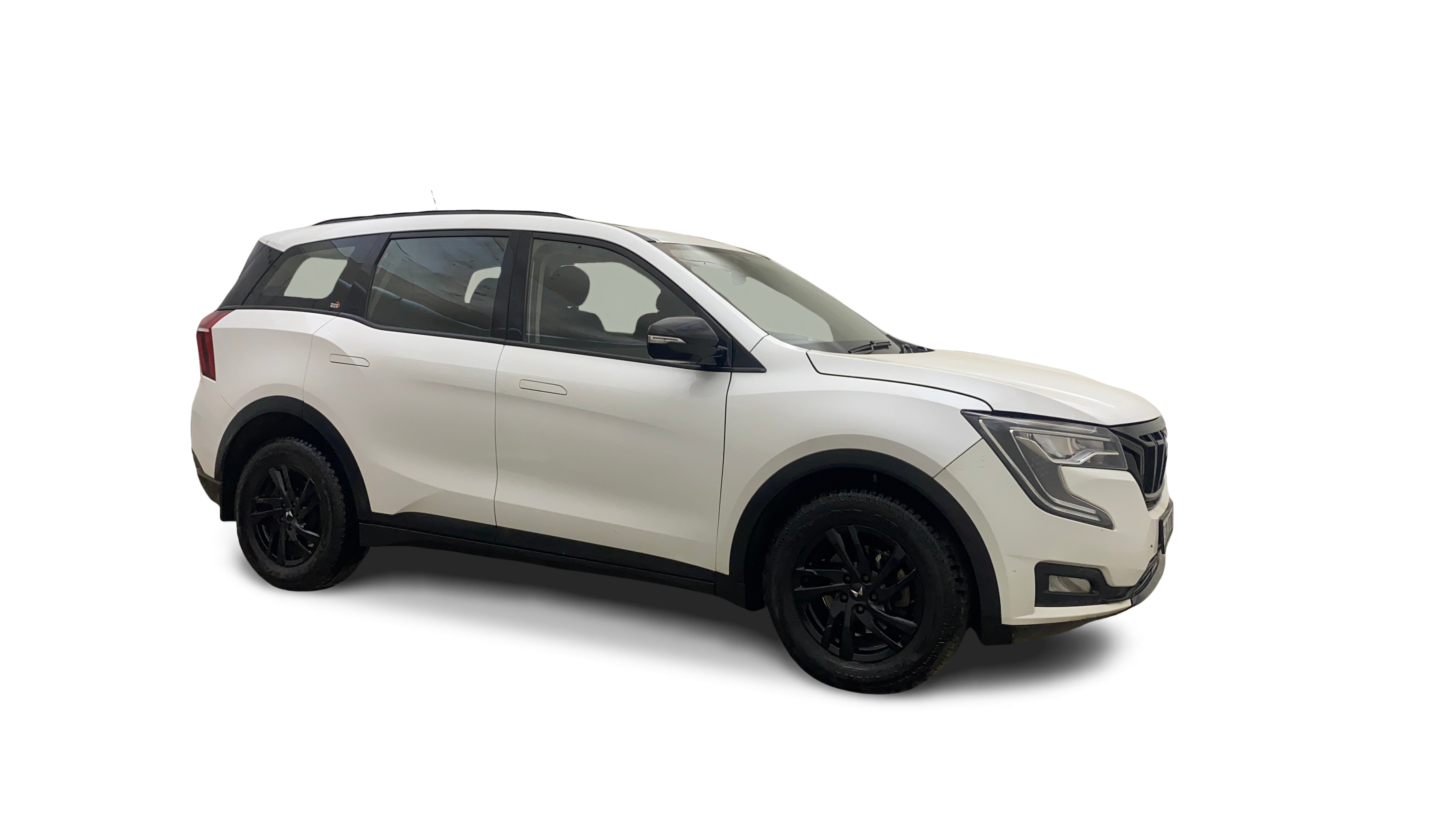 2022 Mahindra XUV700 - SUV - Petrol - Automatic - ₹14.03 lakh