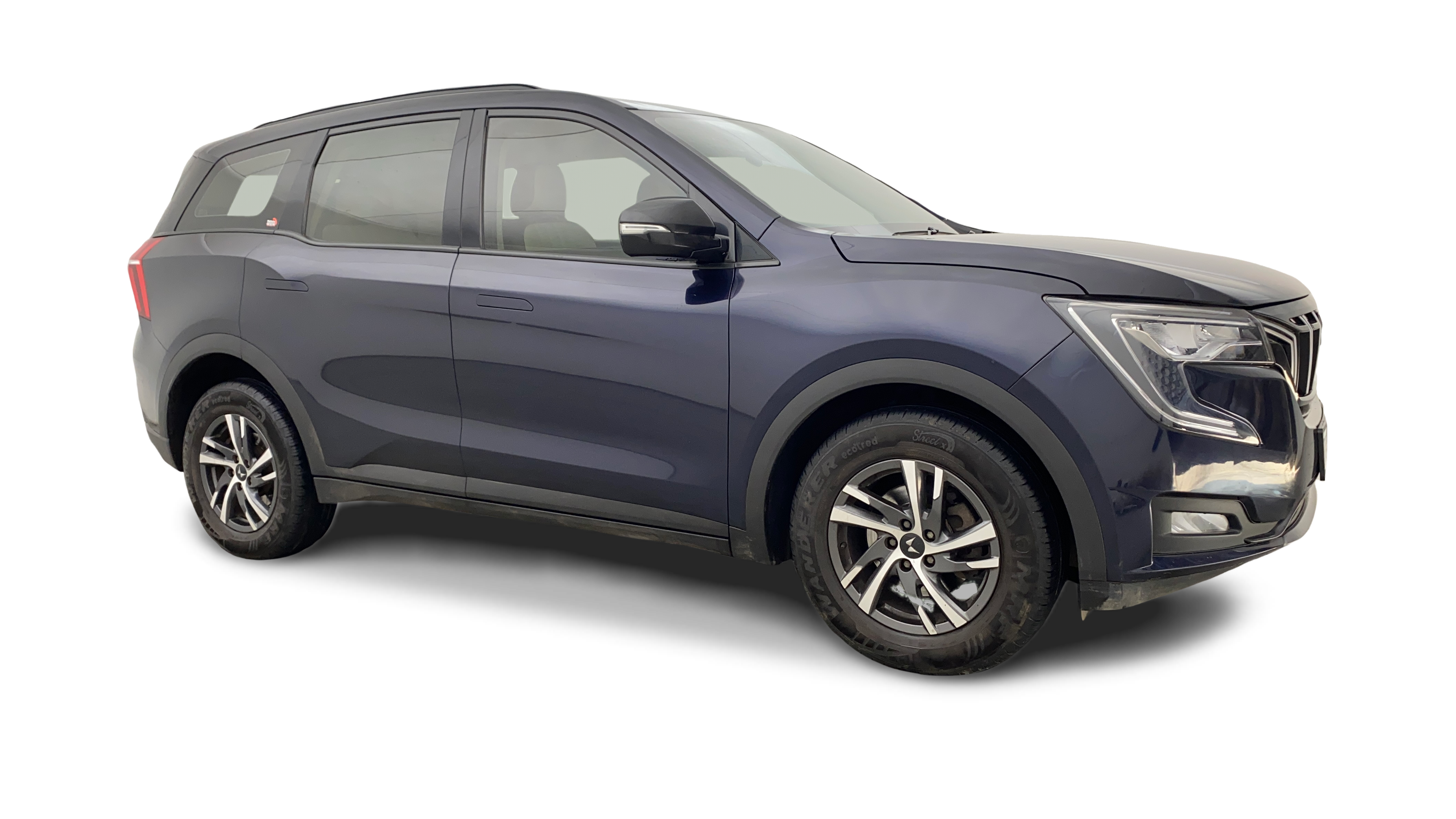 2024 Mahindra XUV700 - SUV - Petrol - Automatic - ₹14.99 lakh