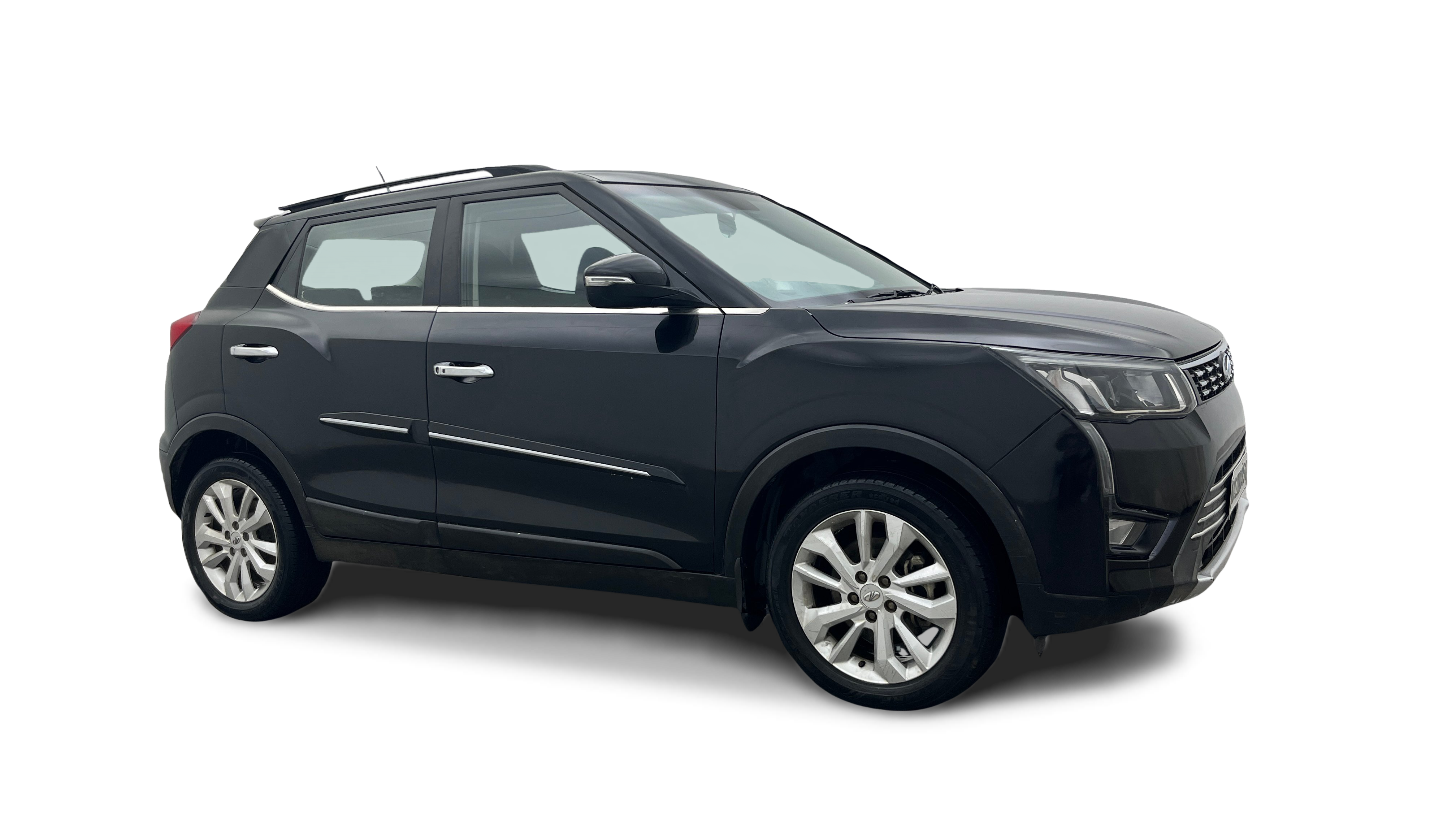 2019 Mahindra XUV300 - SUV - Petrol - Manual - ₹6.40 lakh