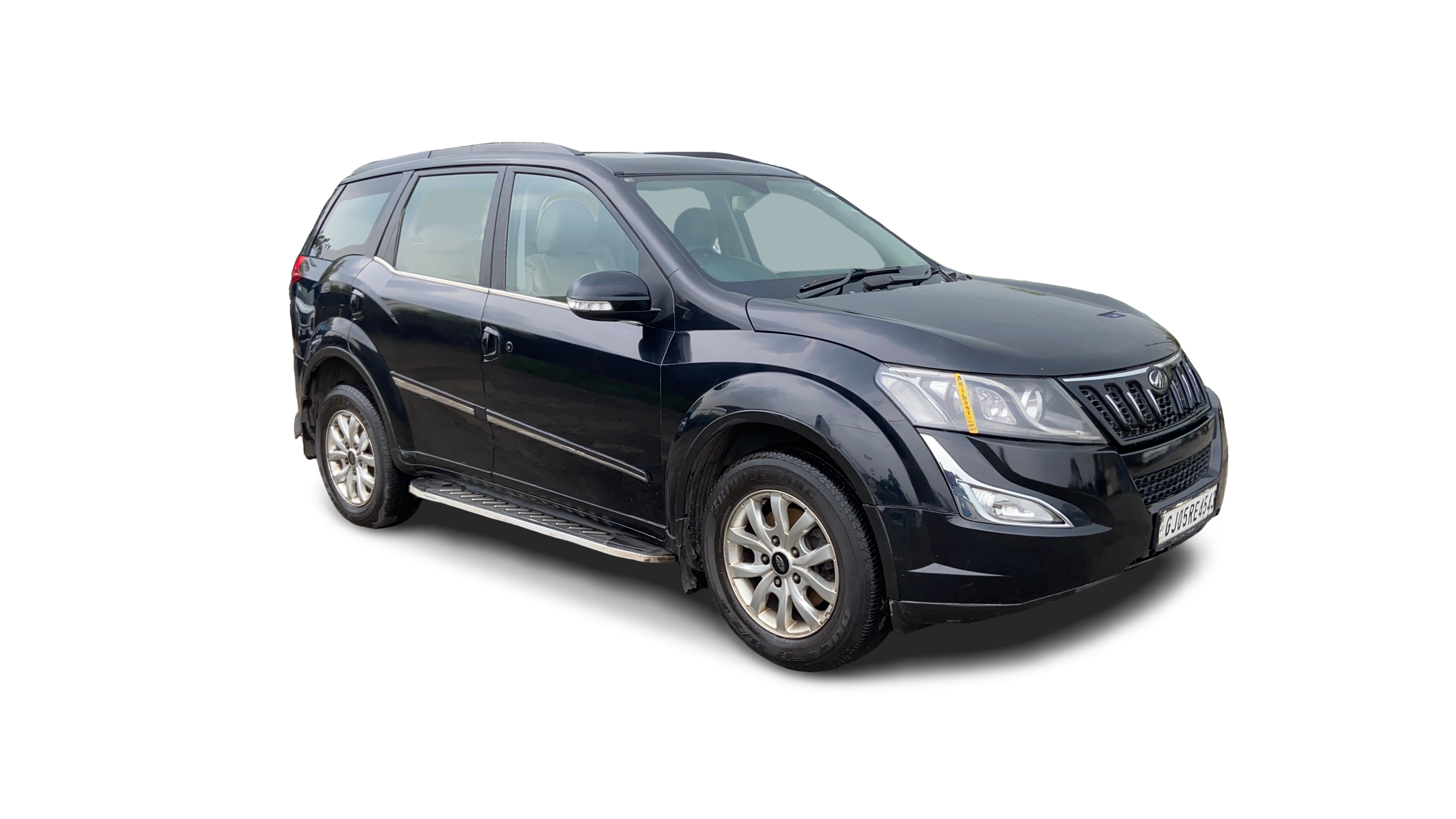 Mahindra XUV500-img