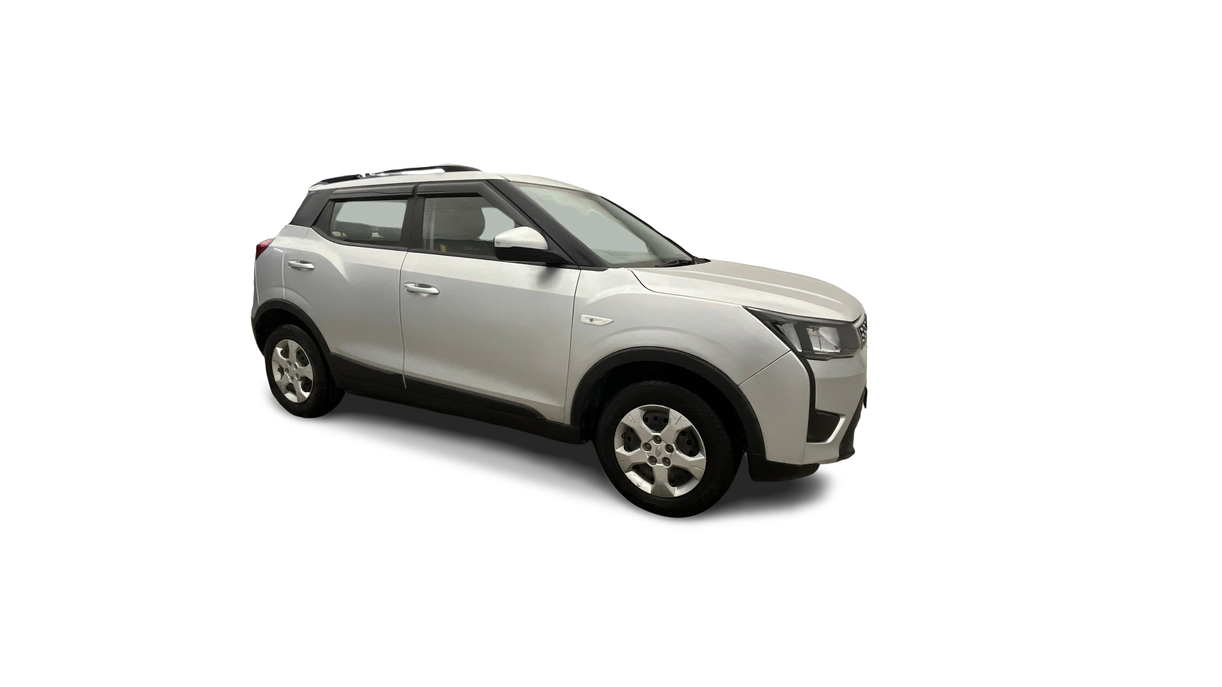 2020 Mahindra XUV300 - SUV - Diesel - Manual - ₹5.96 lakh