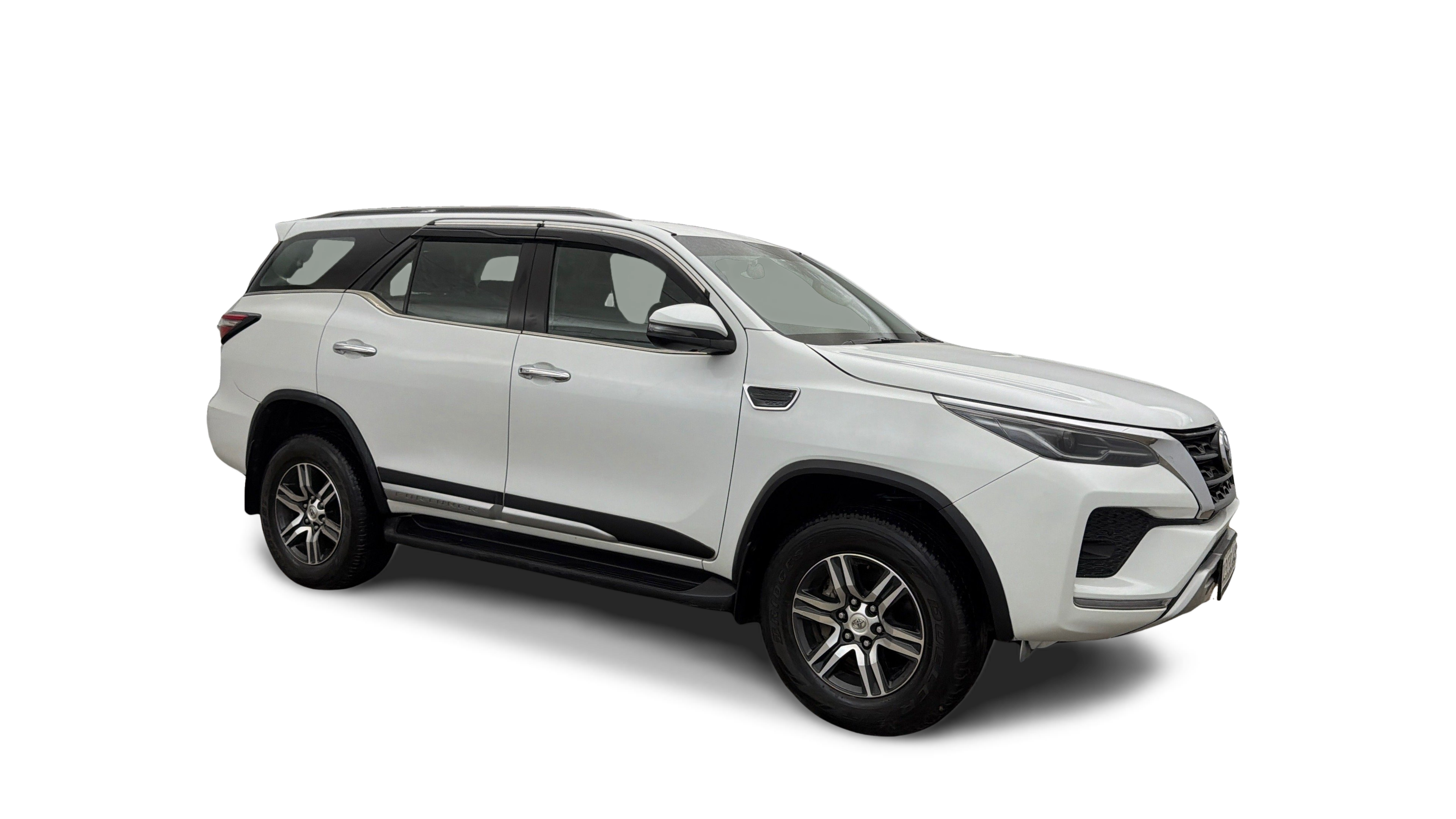 2023 Toyota Fortuner - SUV - Petrol - Manual - ₹26.31 lakh