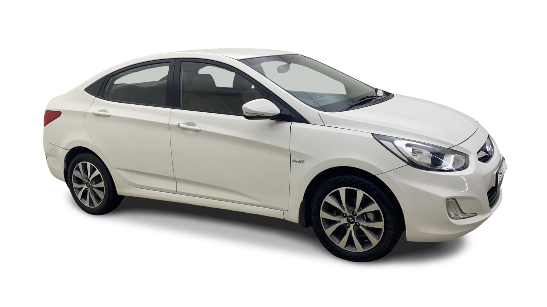 Hyundai Verna-img