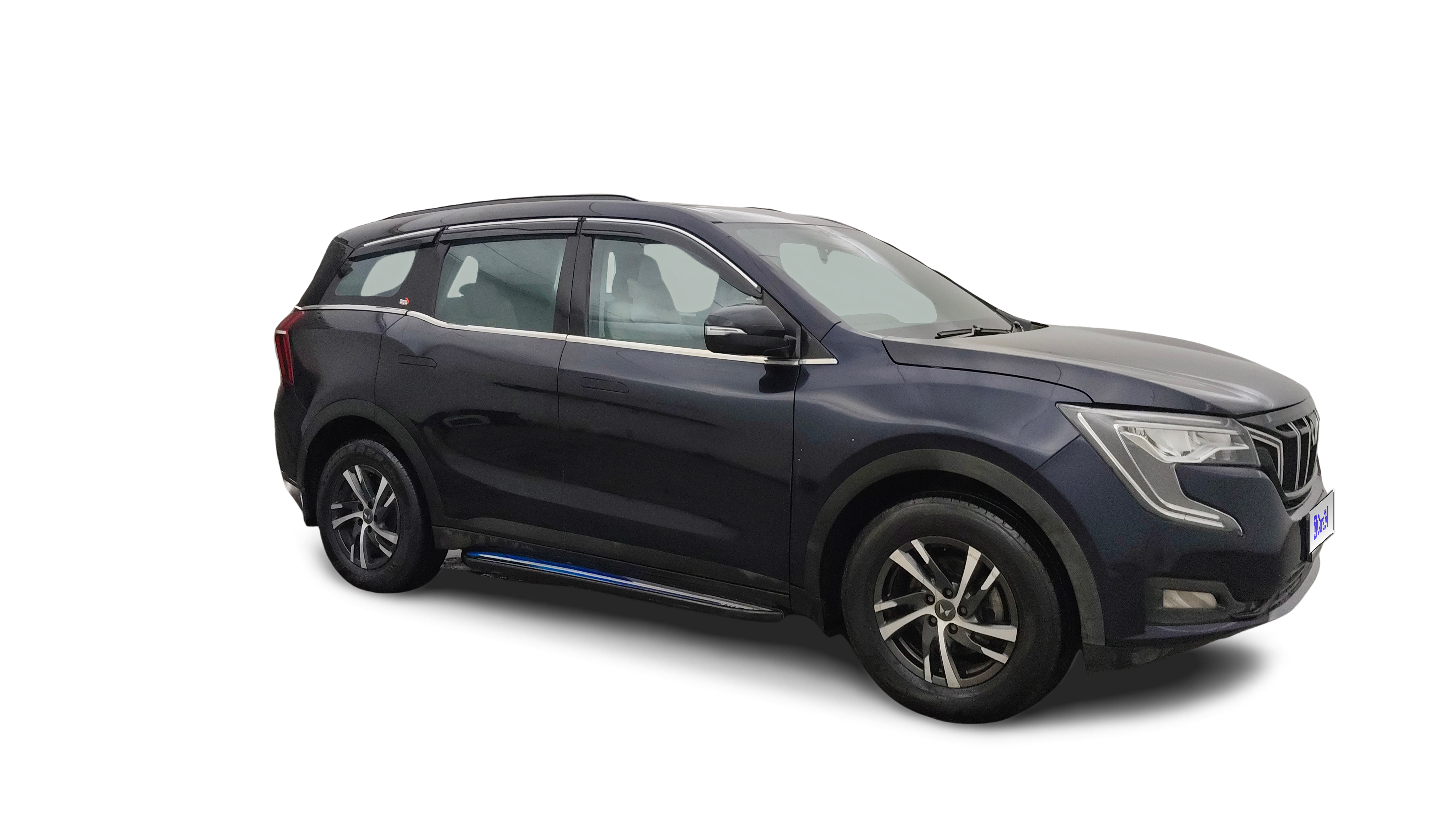 2023 Mahindra XUV700 - SUV - Petrol - Manual - ₹14.77 lakh