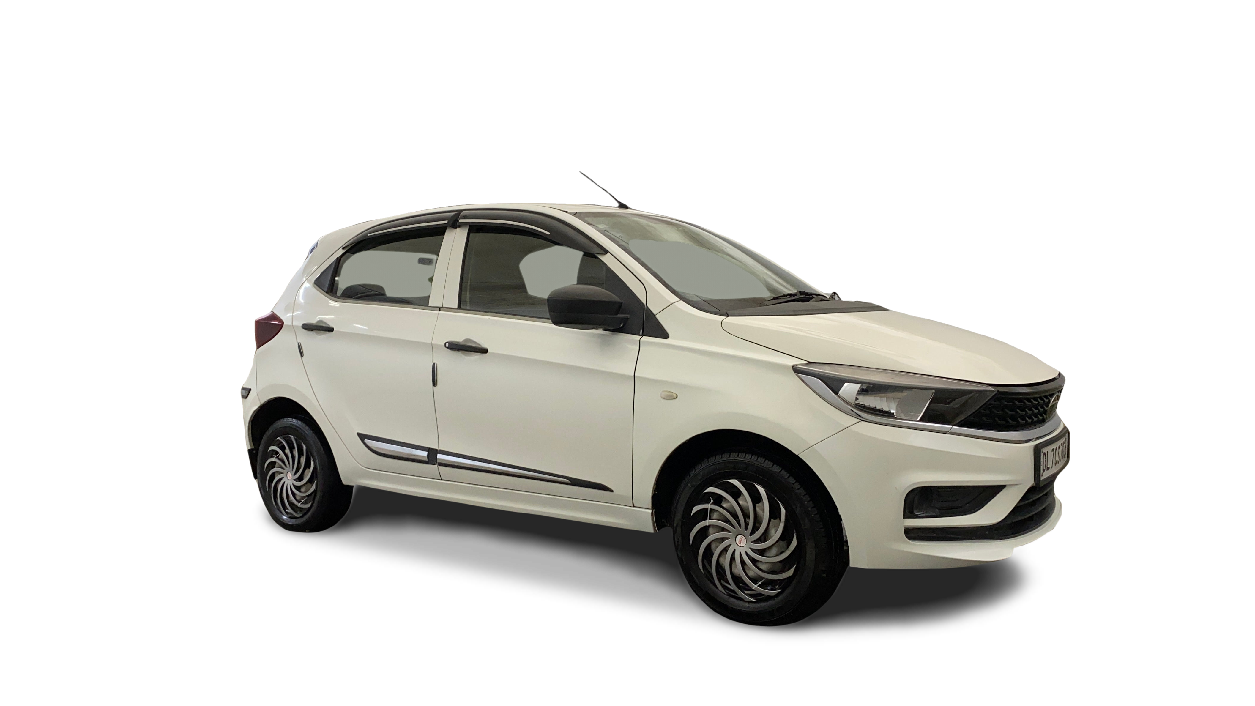 Tata Tiago-img