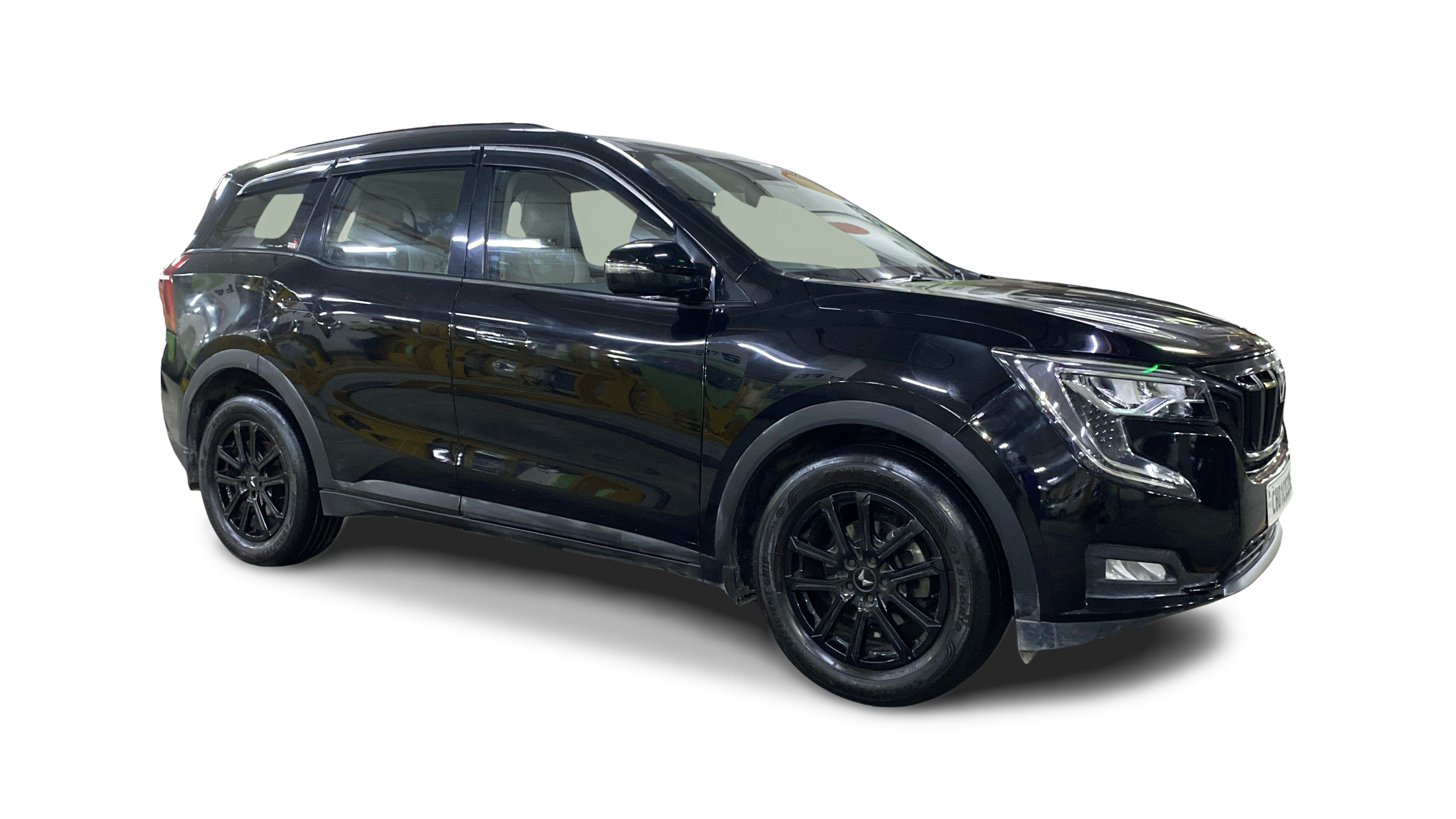 2025 Mahindra XUV700 - SUV - Petrol - Automatic - ₹19.69 lakh