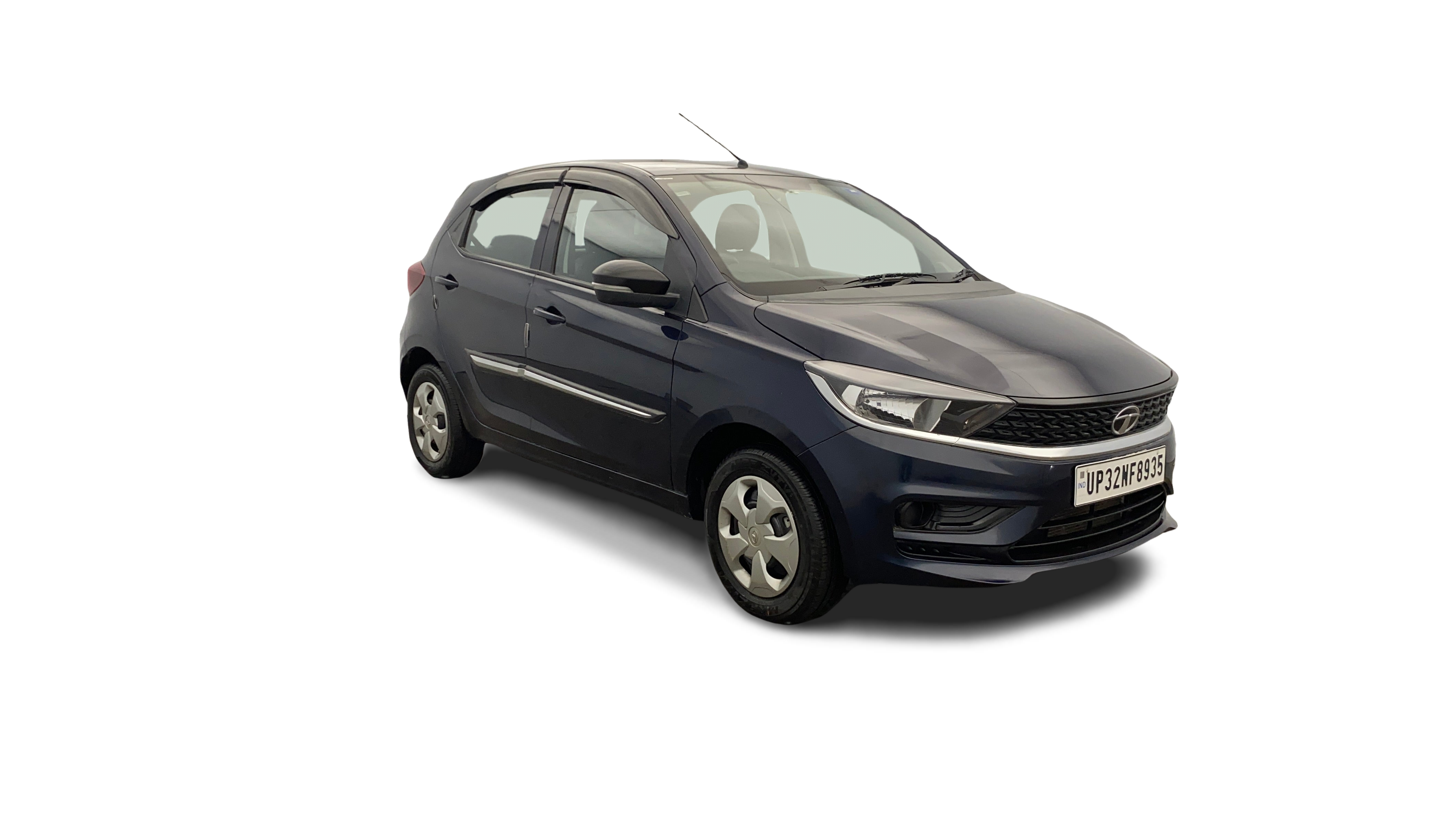 Tata Tiago-img