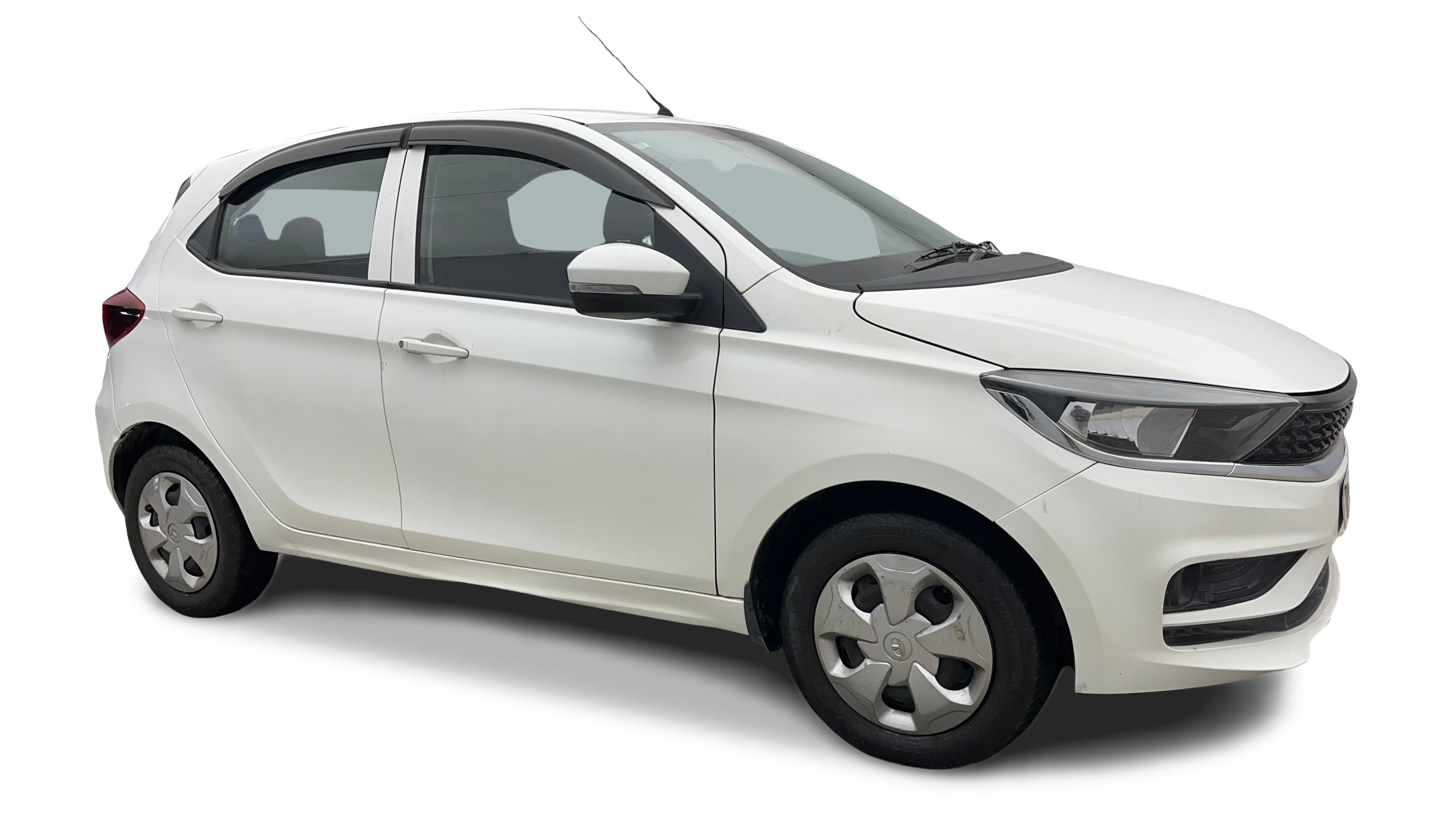 Tata Tiago-img