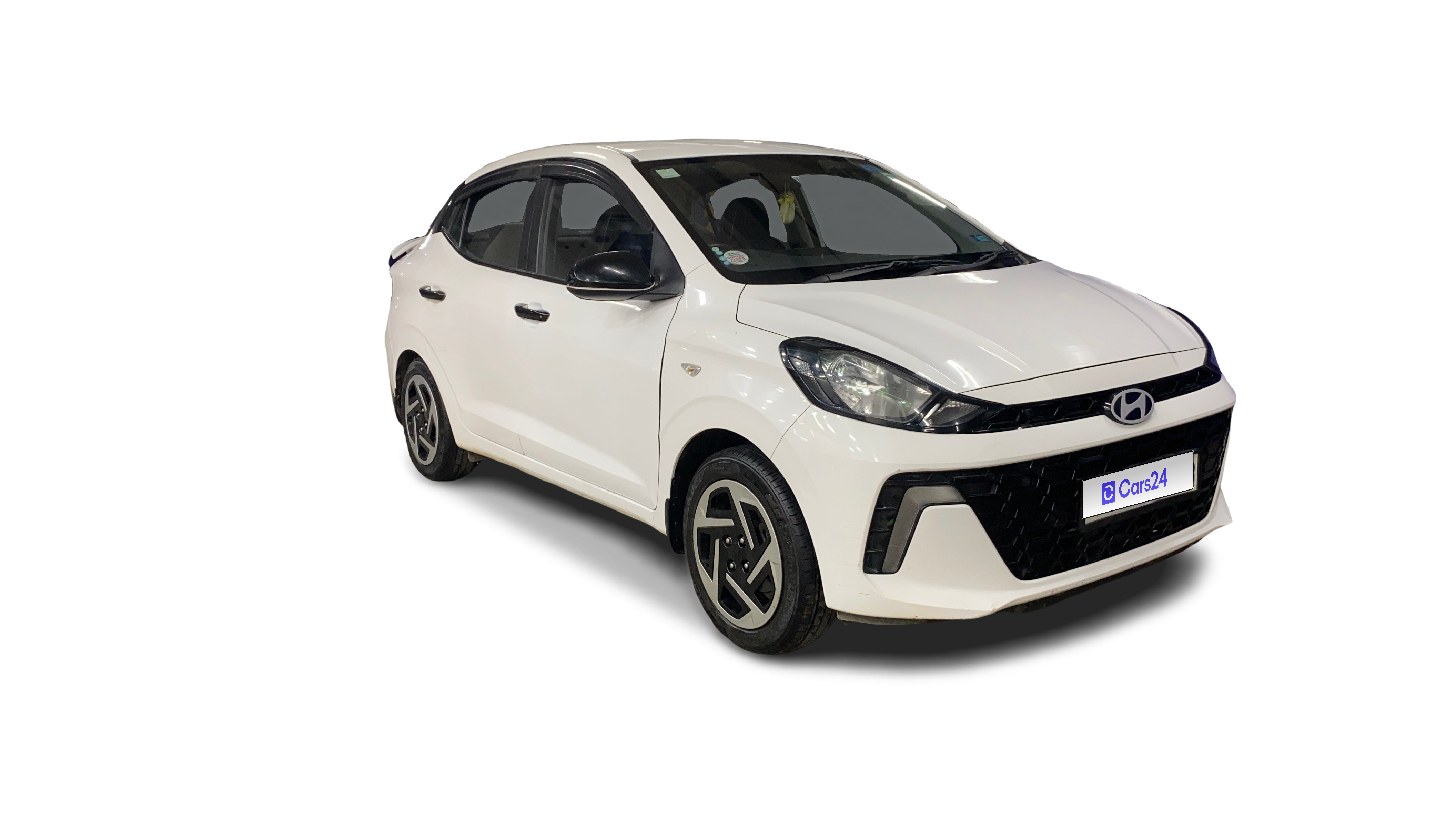 2025 Hyundai AURA - Sedan - CNG - Manual - ₹6.22 lakh