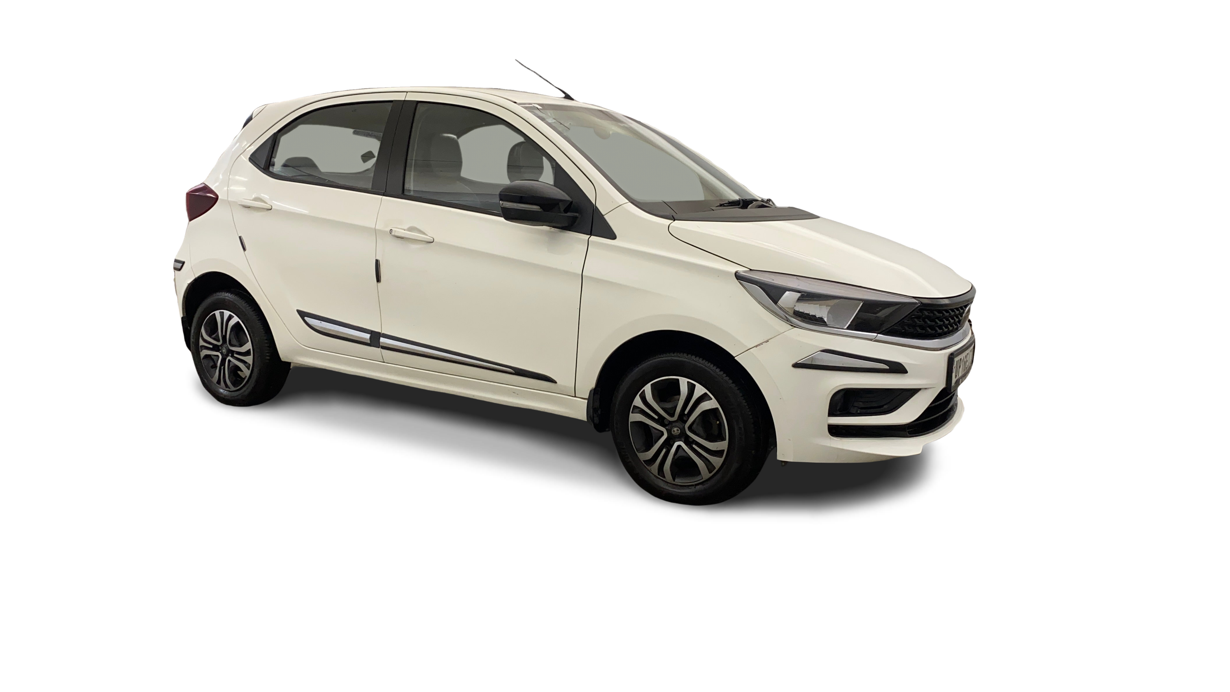 Tata Tiago-img