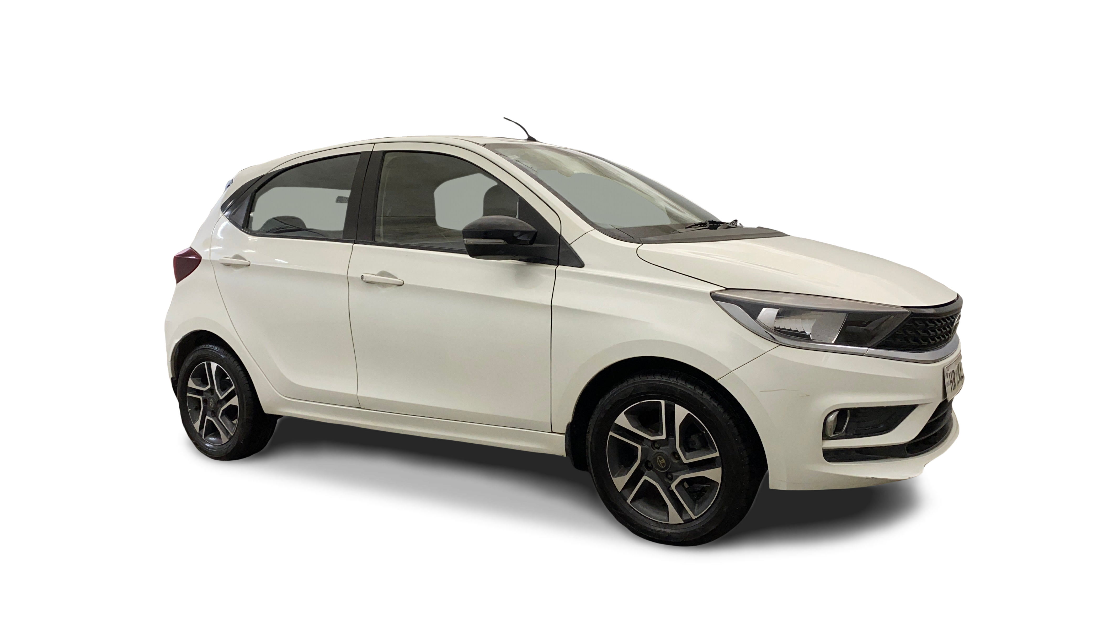Tata Tiago-img