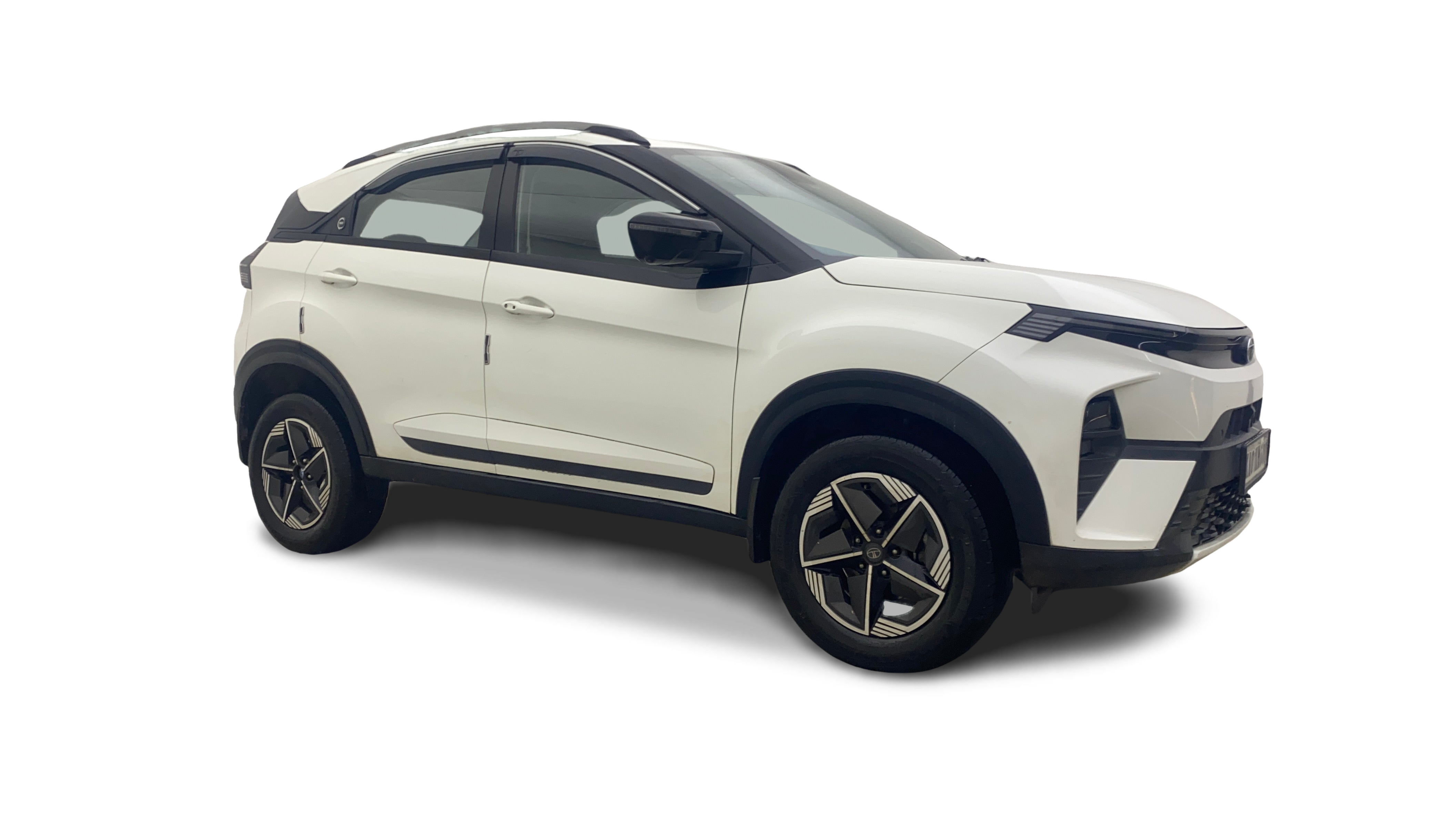Tata NEXON-img