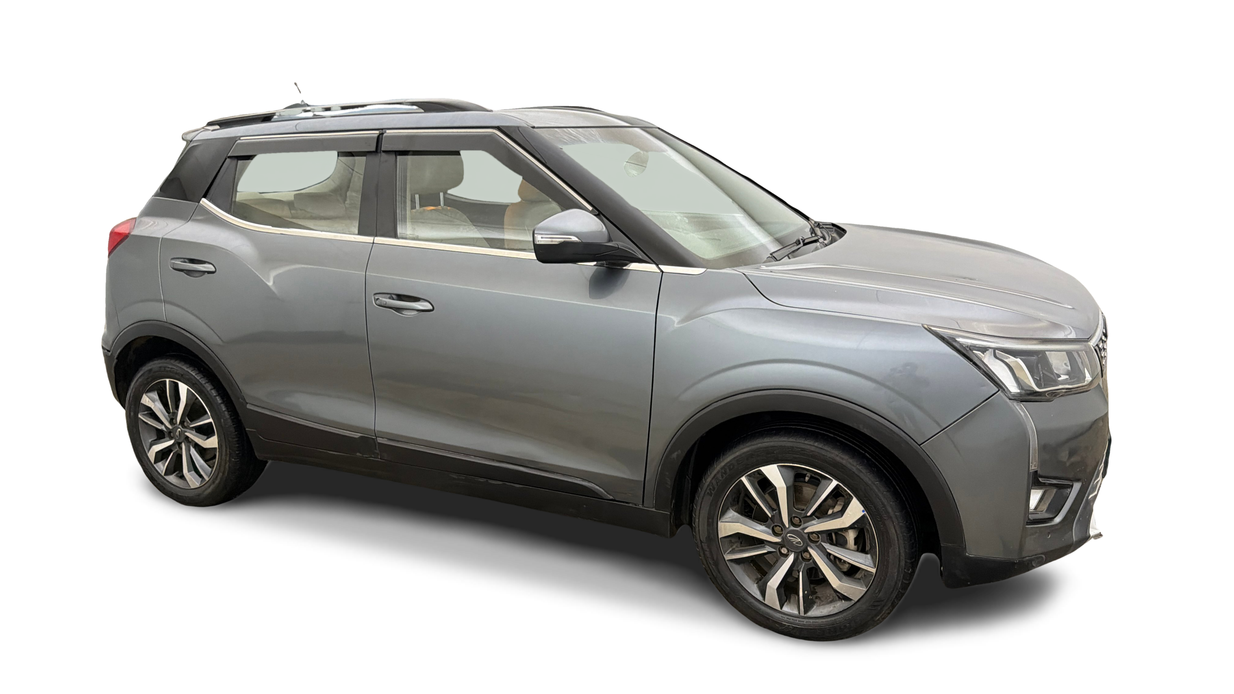 2021 Mahindra XUV300 - SUV - Diesel - Manual - ₹6.45 lakh