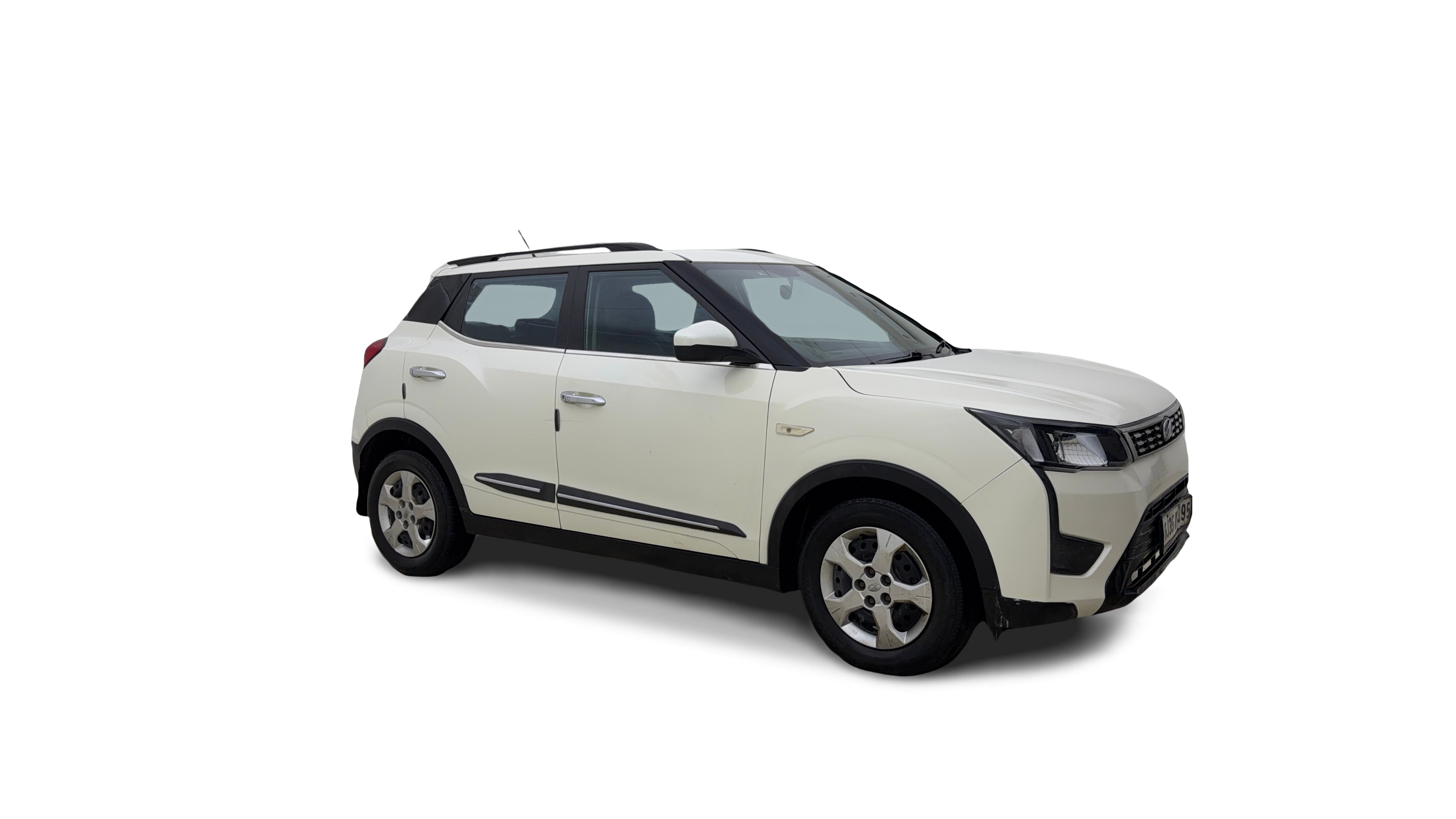 2021 Mahindra XUV300 - SUV - Petrol - Manual - ₹6.09 lakh