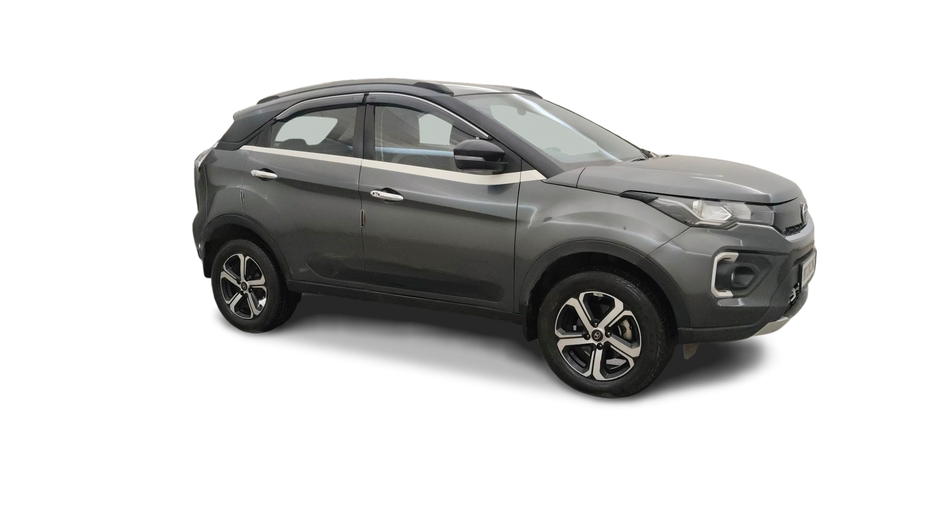 Tata NEXON-img