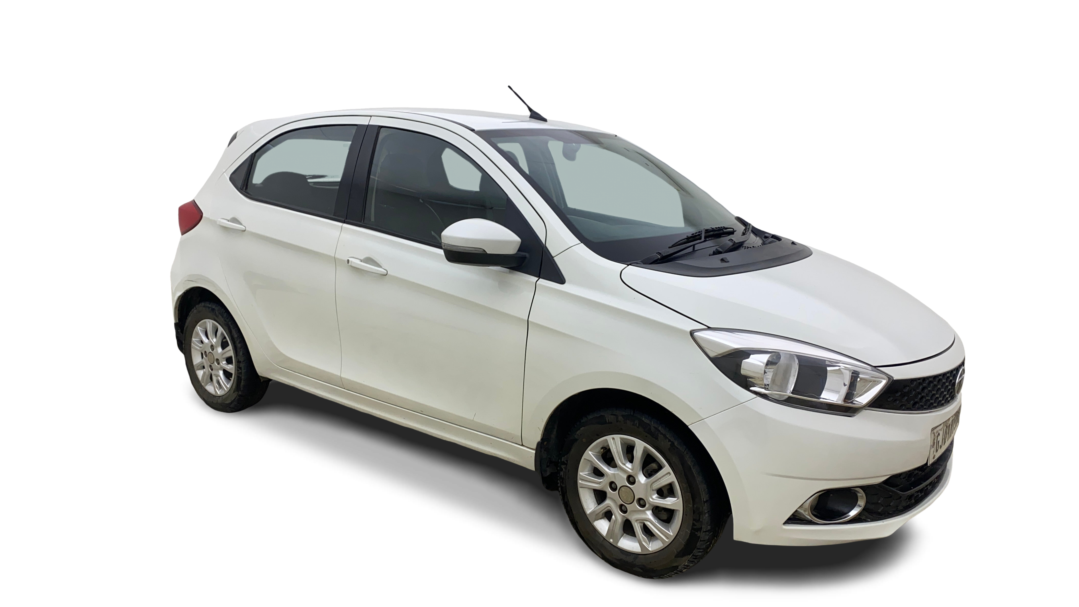 2017 Tata Tiago - Hatchback - Petrol - Manual - ₹2.76 lakh