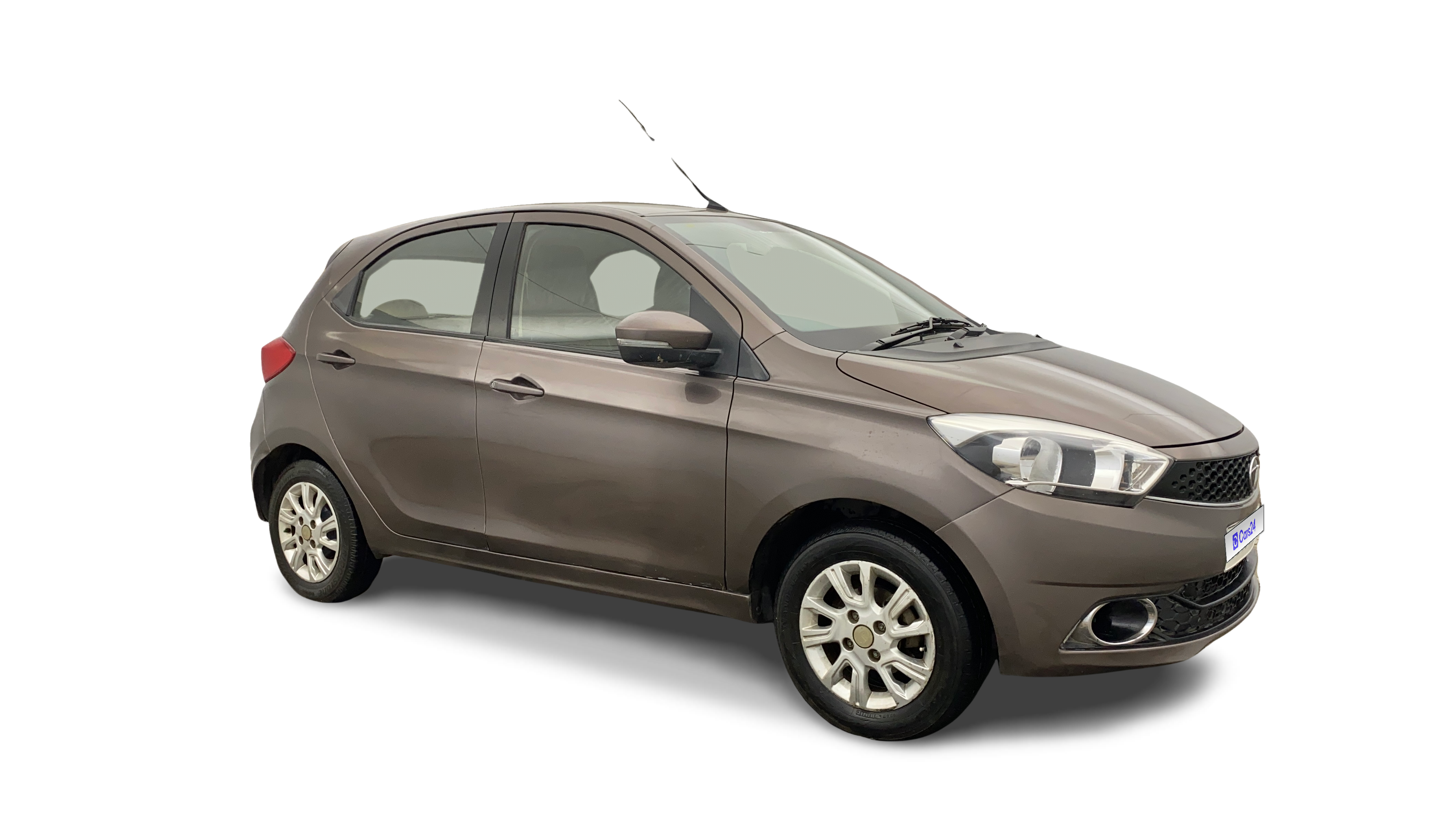 2016 Tata Tiago - Hatchback - Petrol - Manual - ₹2.71 lakh