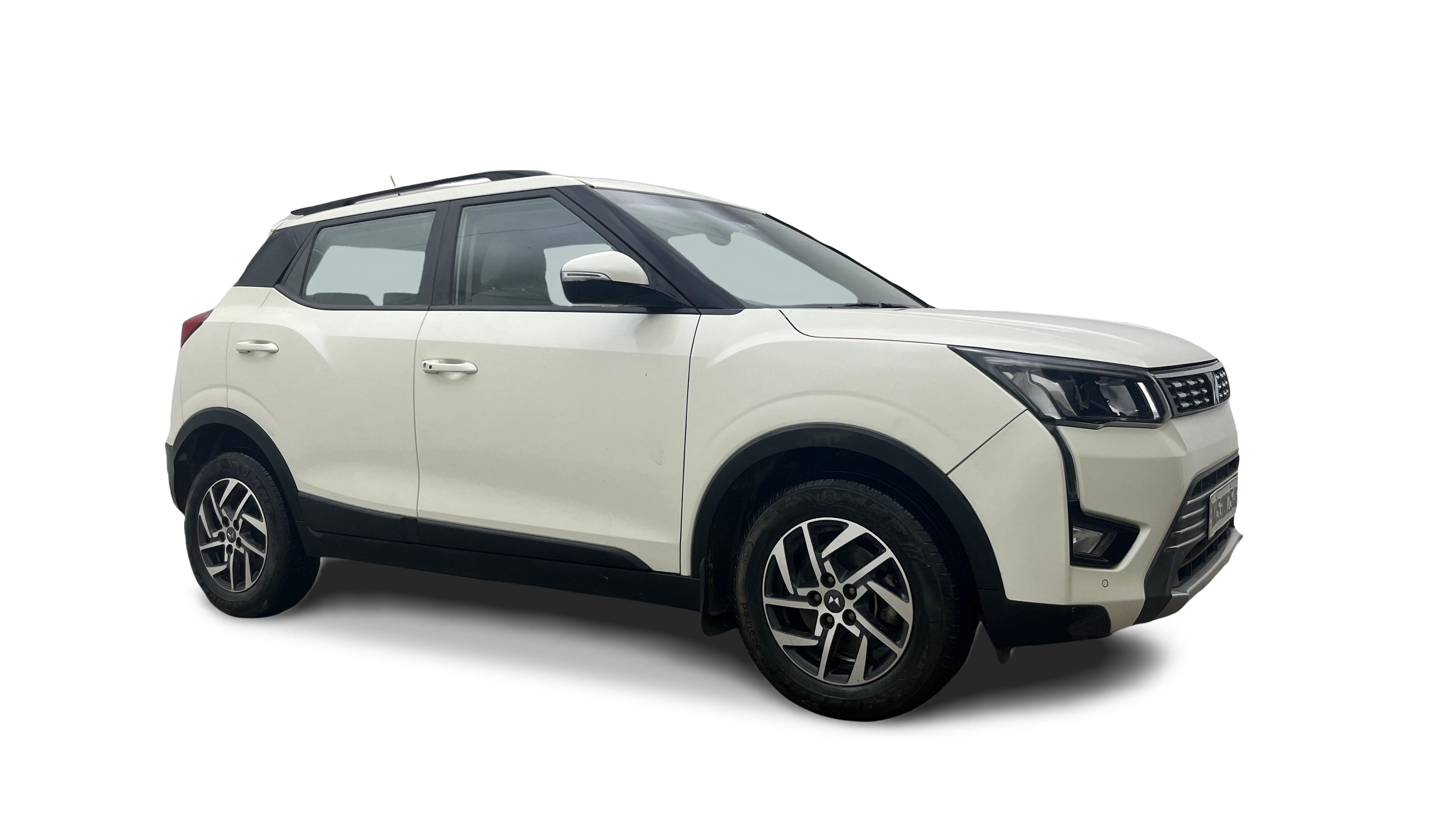 2022 Mahindra XUV300 - SUV - Petrol - Automatic - ₹9.62 lakh
