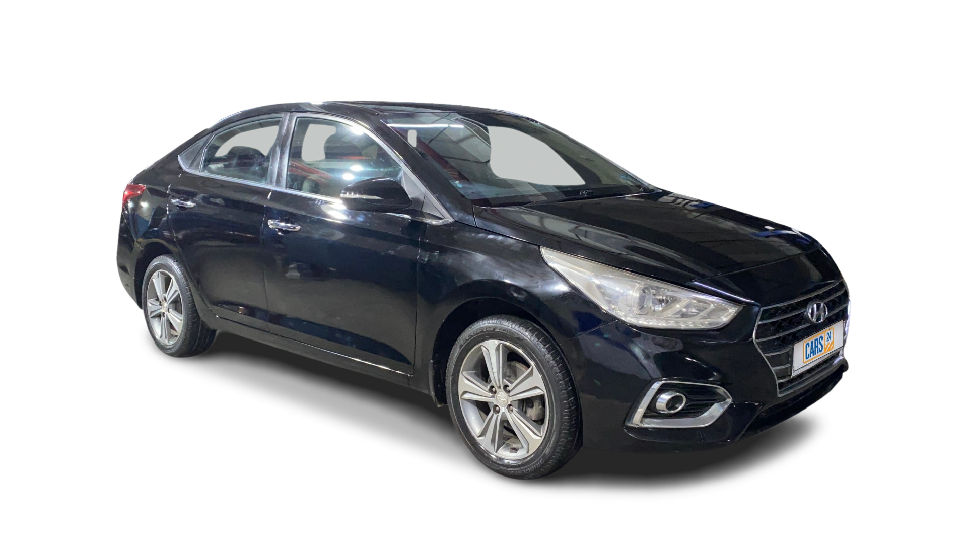 Hyundai Verna-img