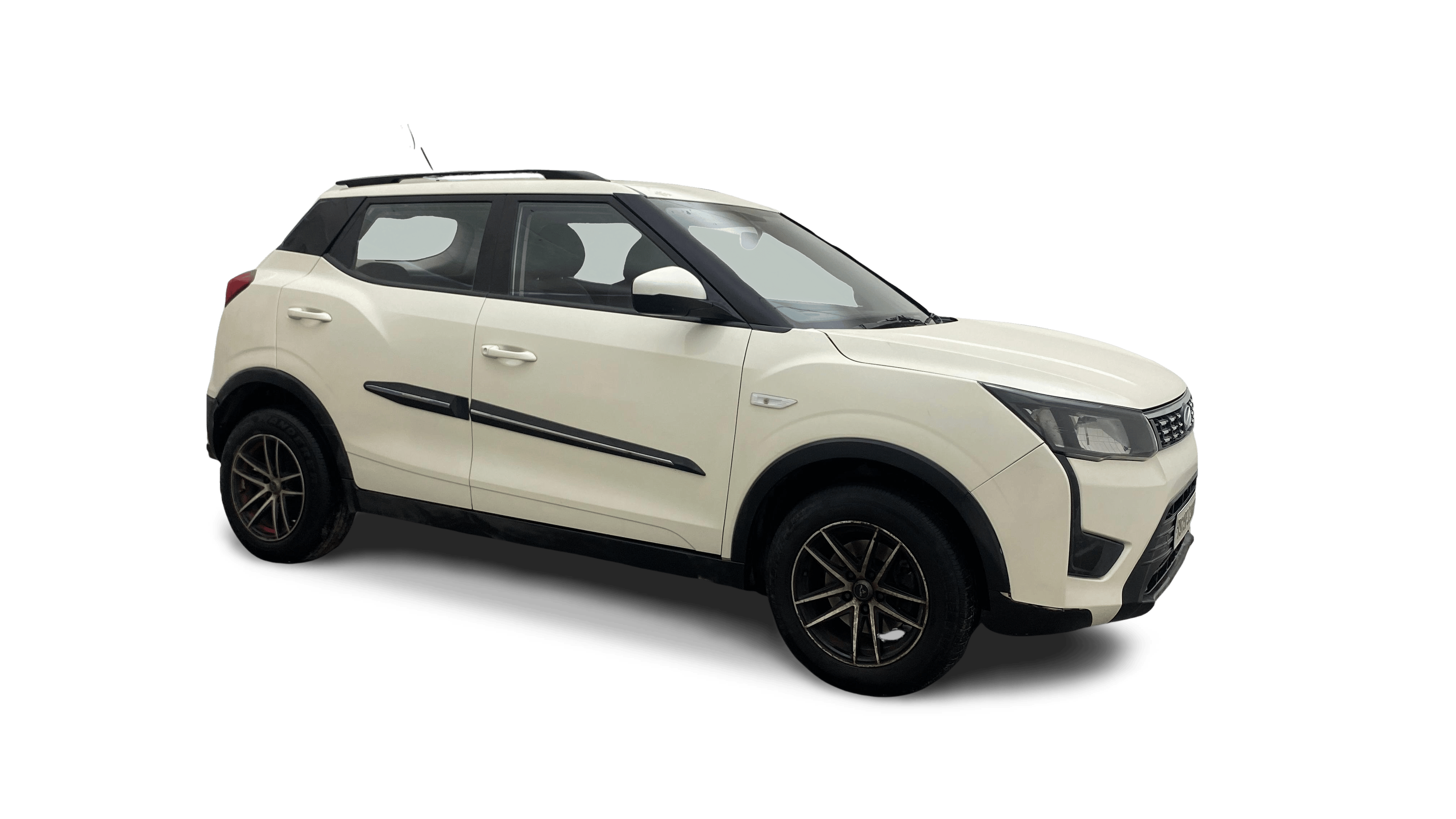 2022 Mahindra XUV300 - SUV - Diesel - Automatic - ₹8.38 lakh