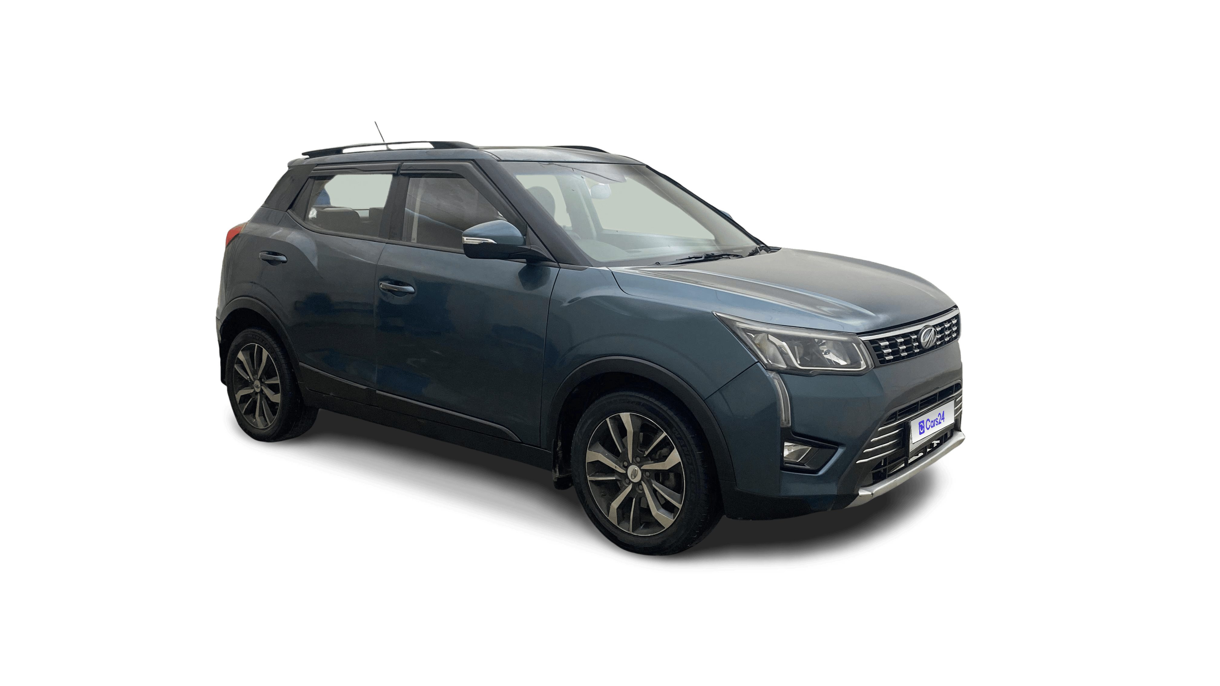2020 Mahindra XUV300 - SUV - Petrol - Manual - ₹6.73 lakh