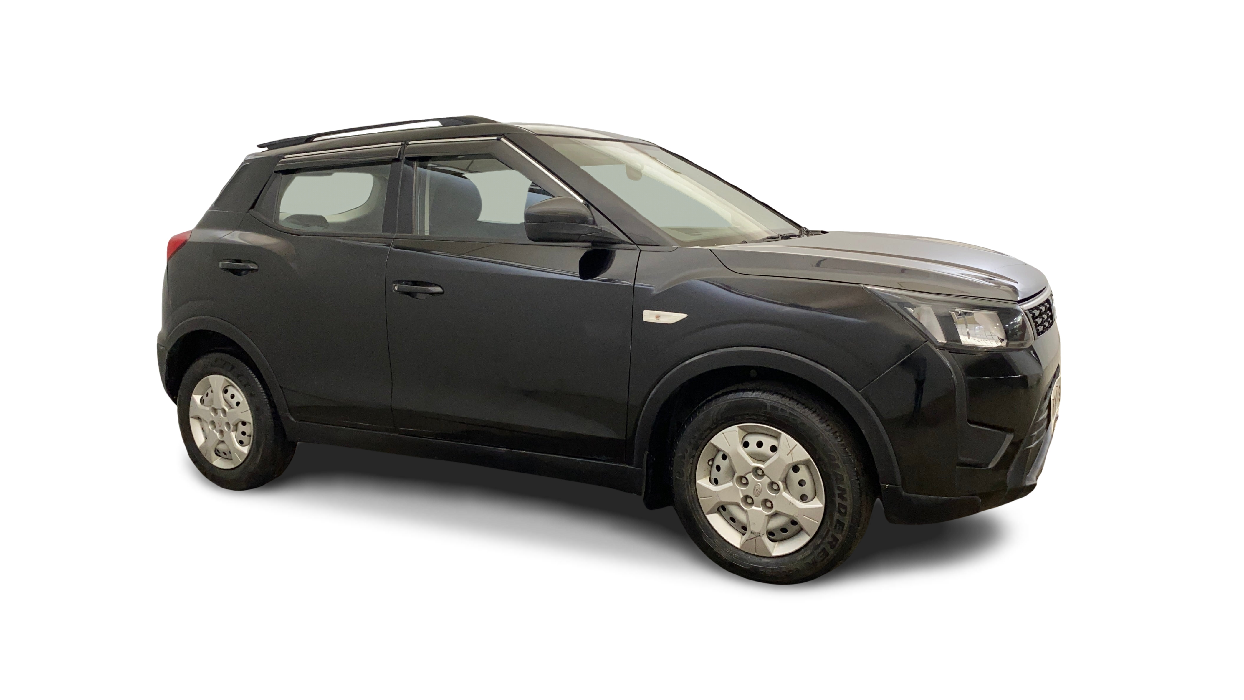 Mahindra XUV300-img