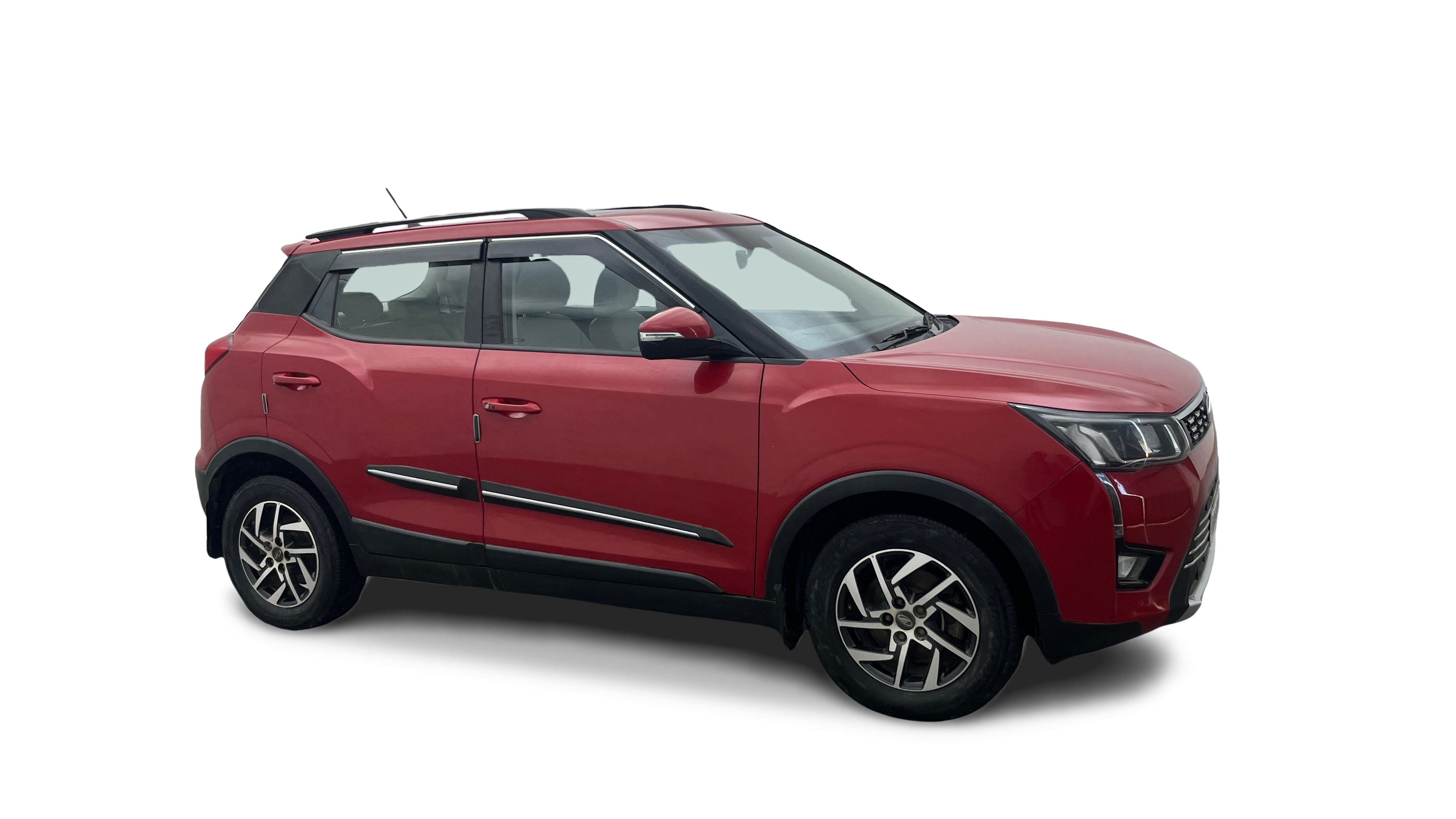 2022 Mahindra XUV300 - SUV - Petrol - Manual - ₹8.18 lakh