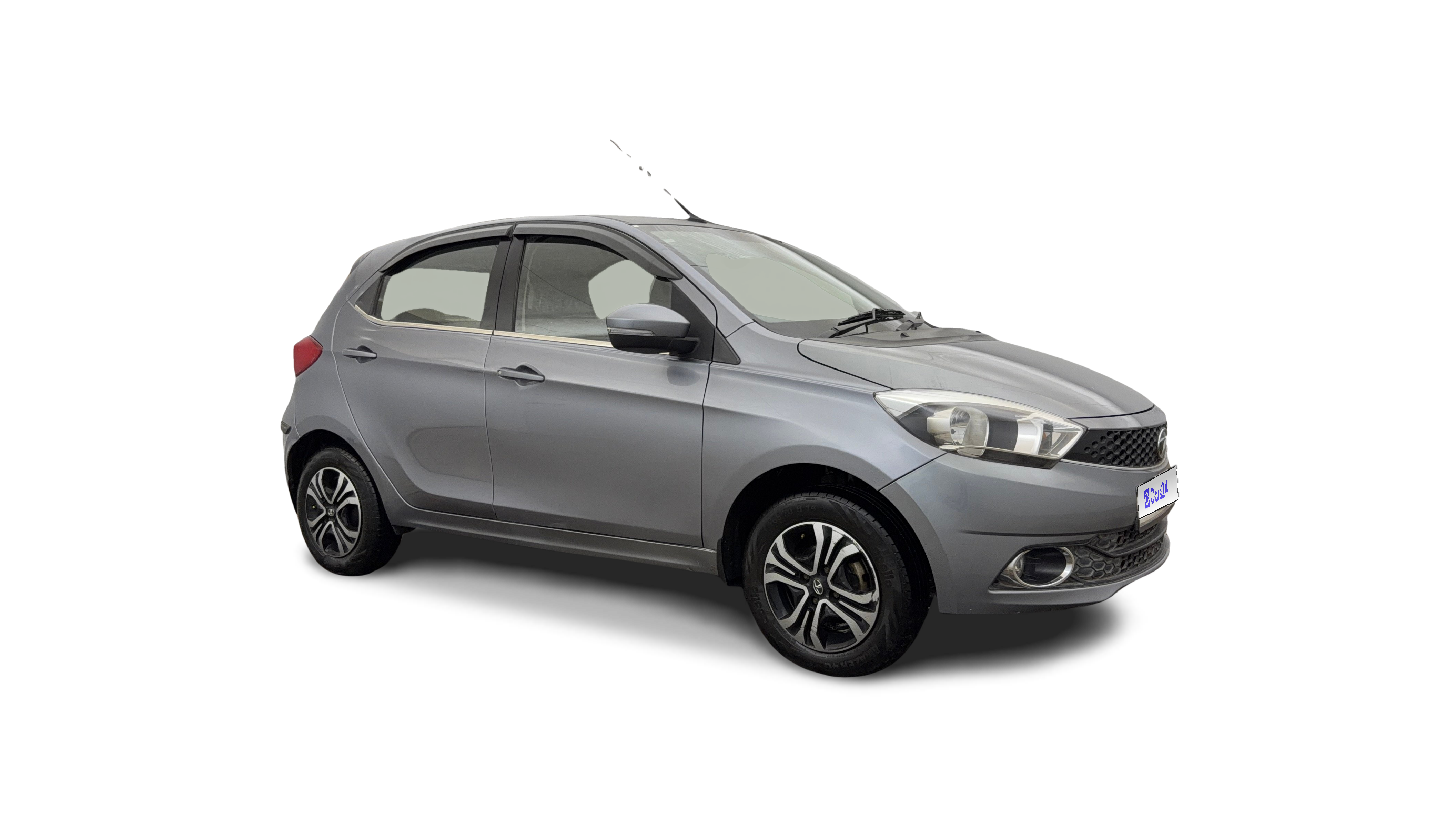 2018 Tata Tiago - Hatchback - Petrol - Manual - ₹2.90 lakh