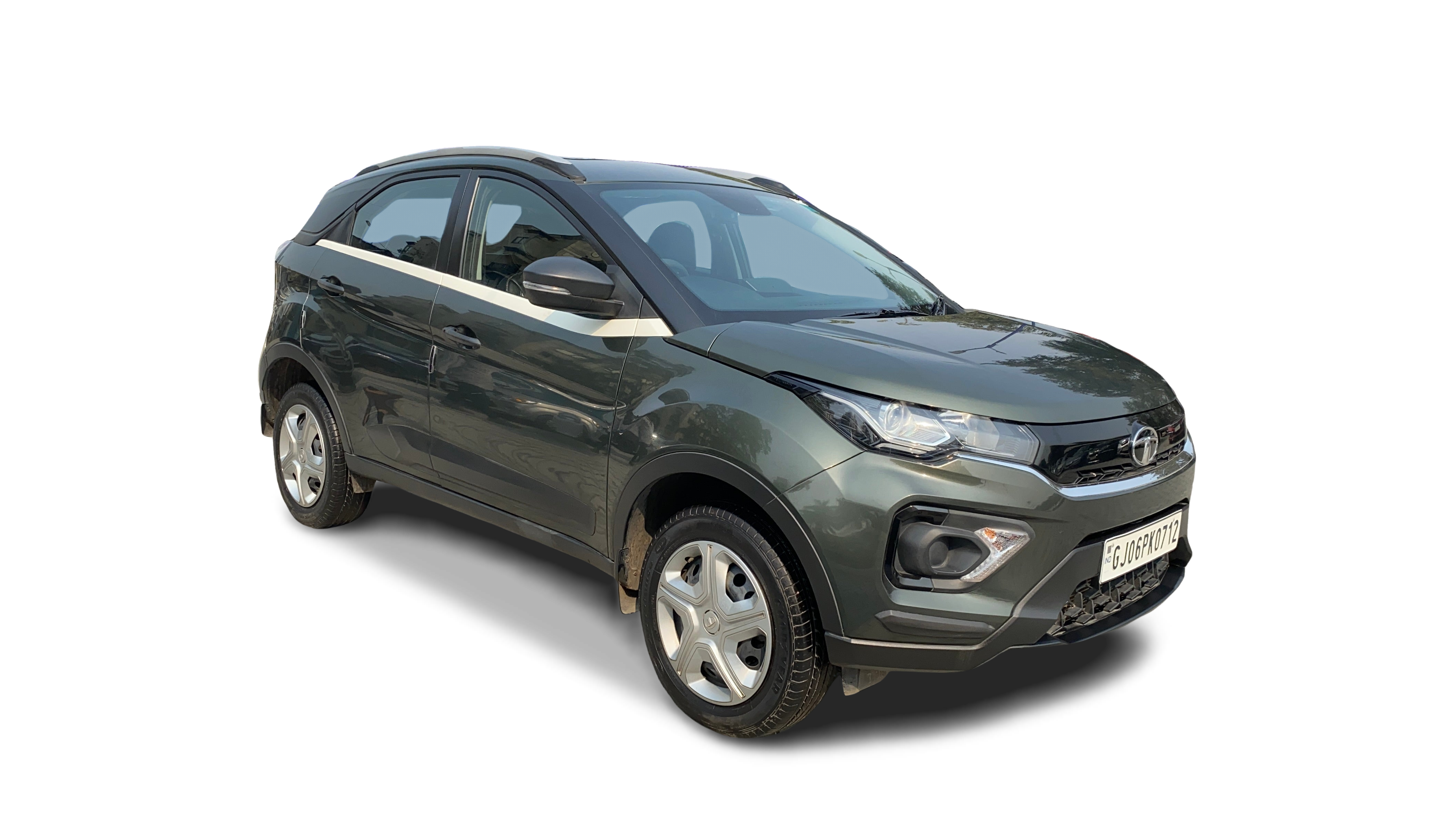 Tata NEXON-img