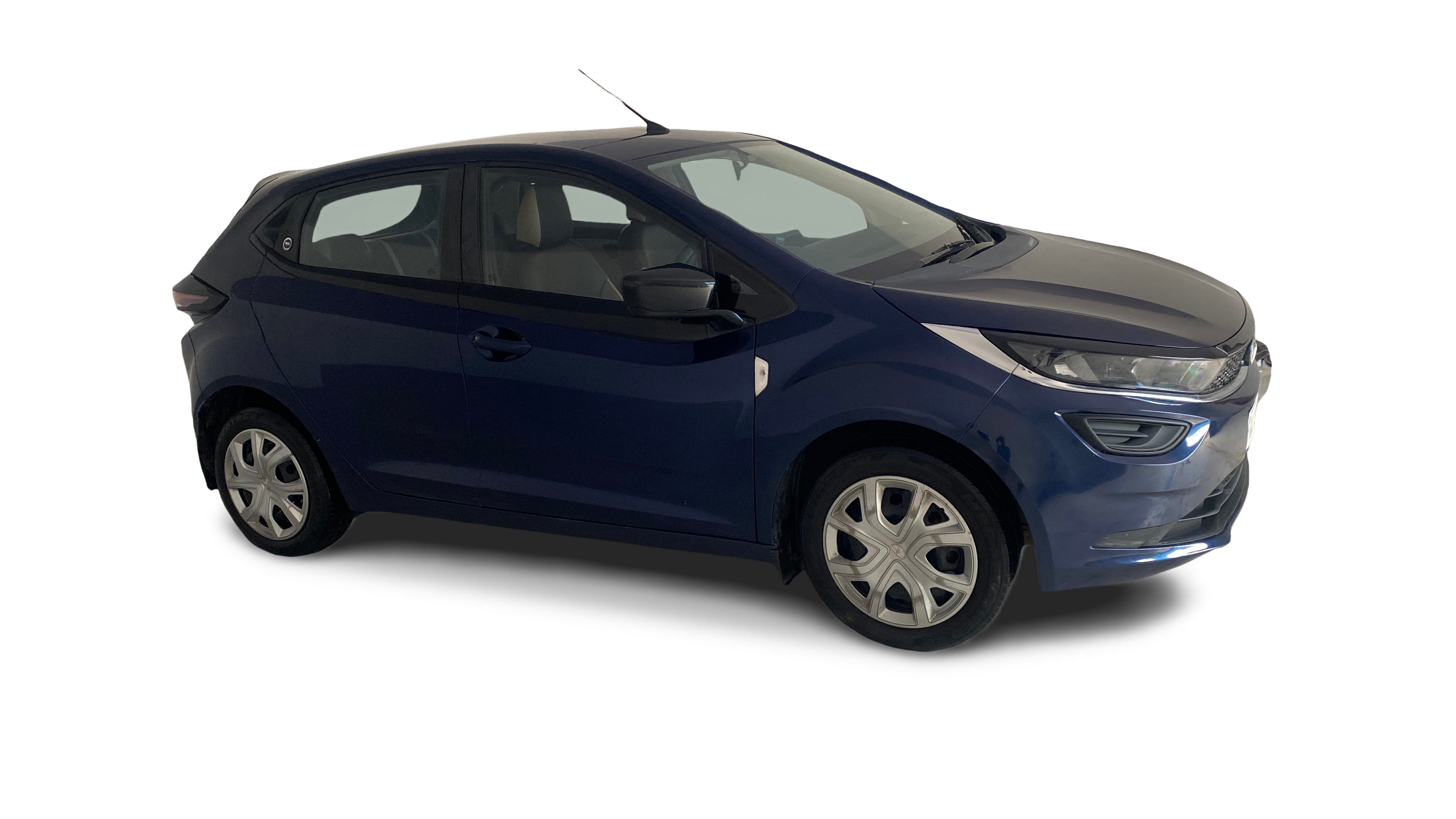 2023 Tata ALTROZ - Hatchback - CNG - Manual - ₹5.60 lakh