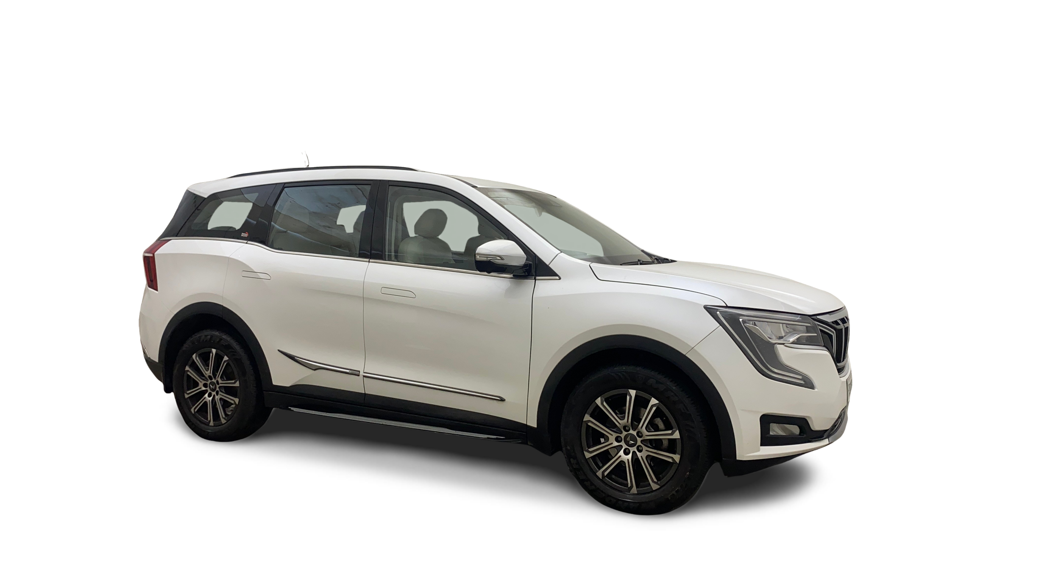 2023 Mahindra XUV700 - SUV - Petrol - Automatic - ₹20.44 lakh
