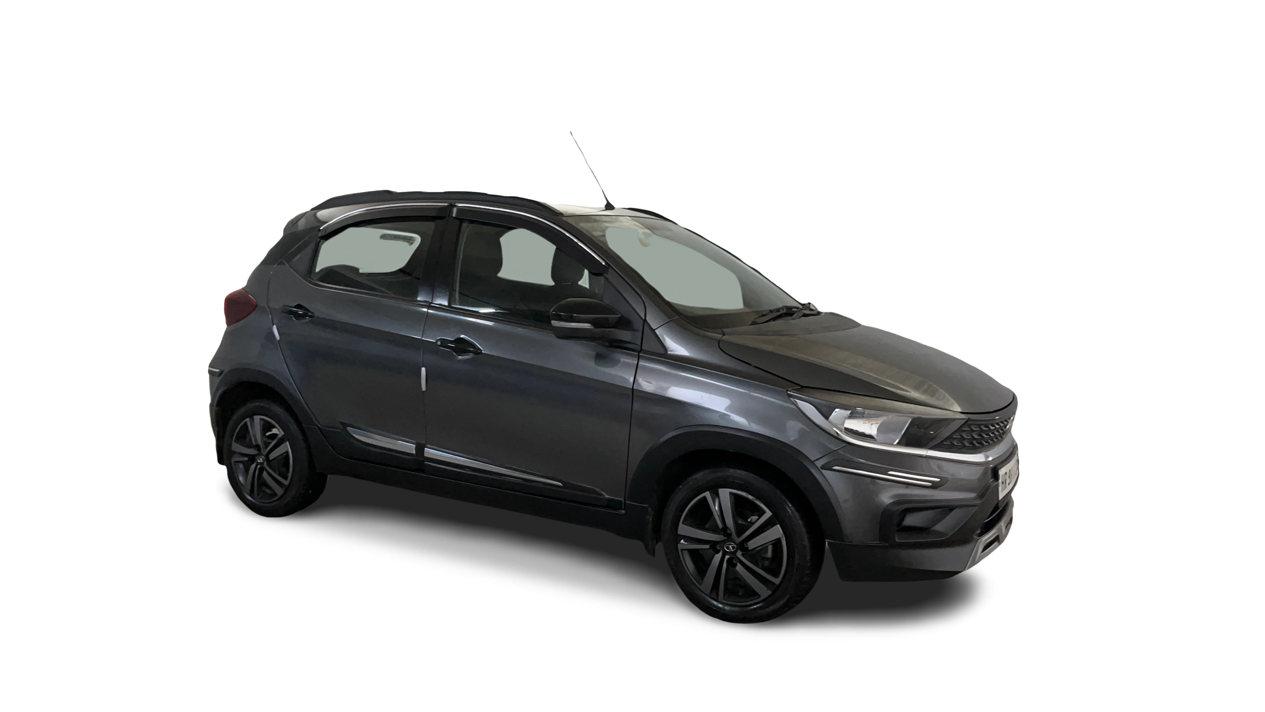 Tata TIAGO NRG-img