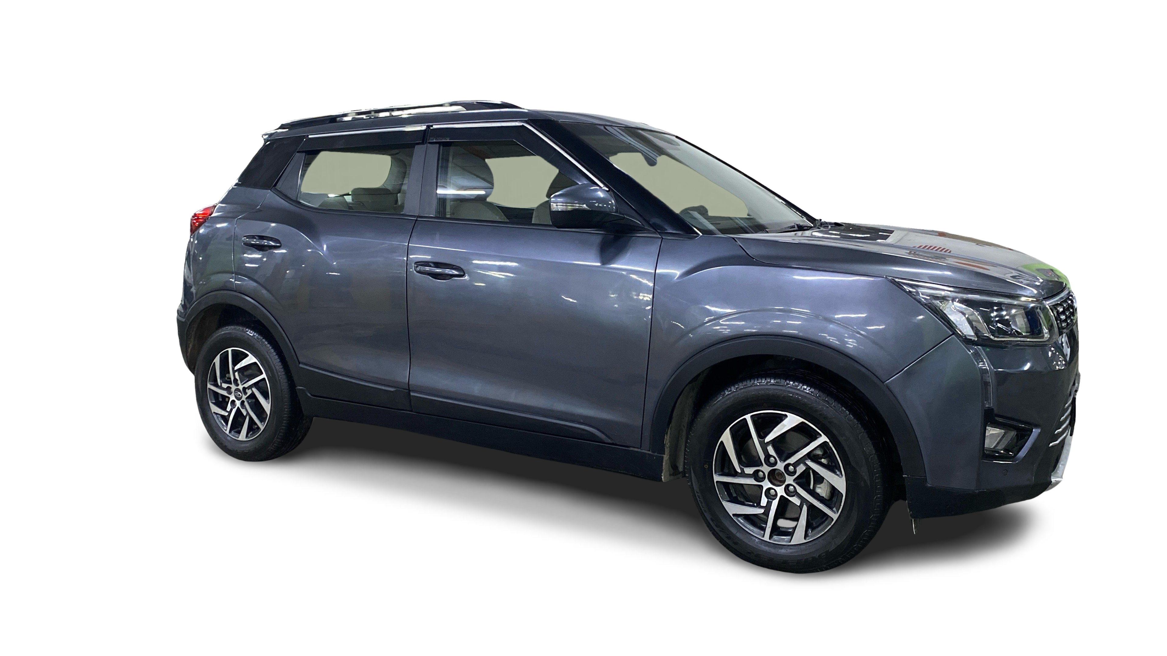 2022 Mahindra XUV300 - SUV - Petrol - Manual - ₹6.84 lakh