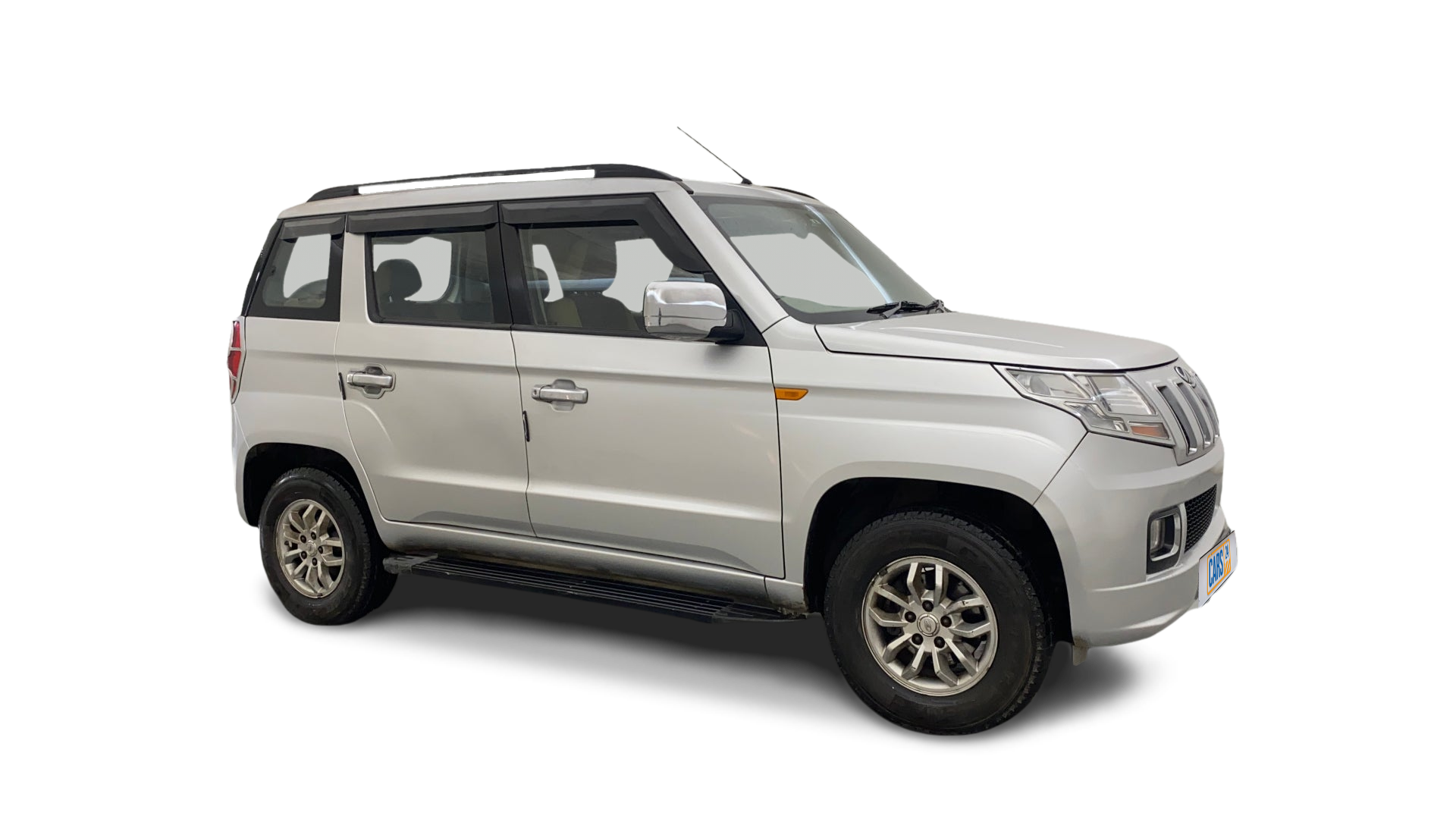 Mahindra TUV300-img