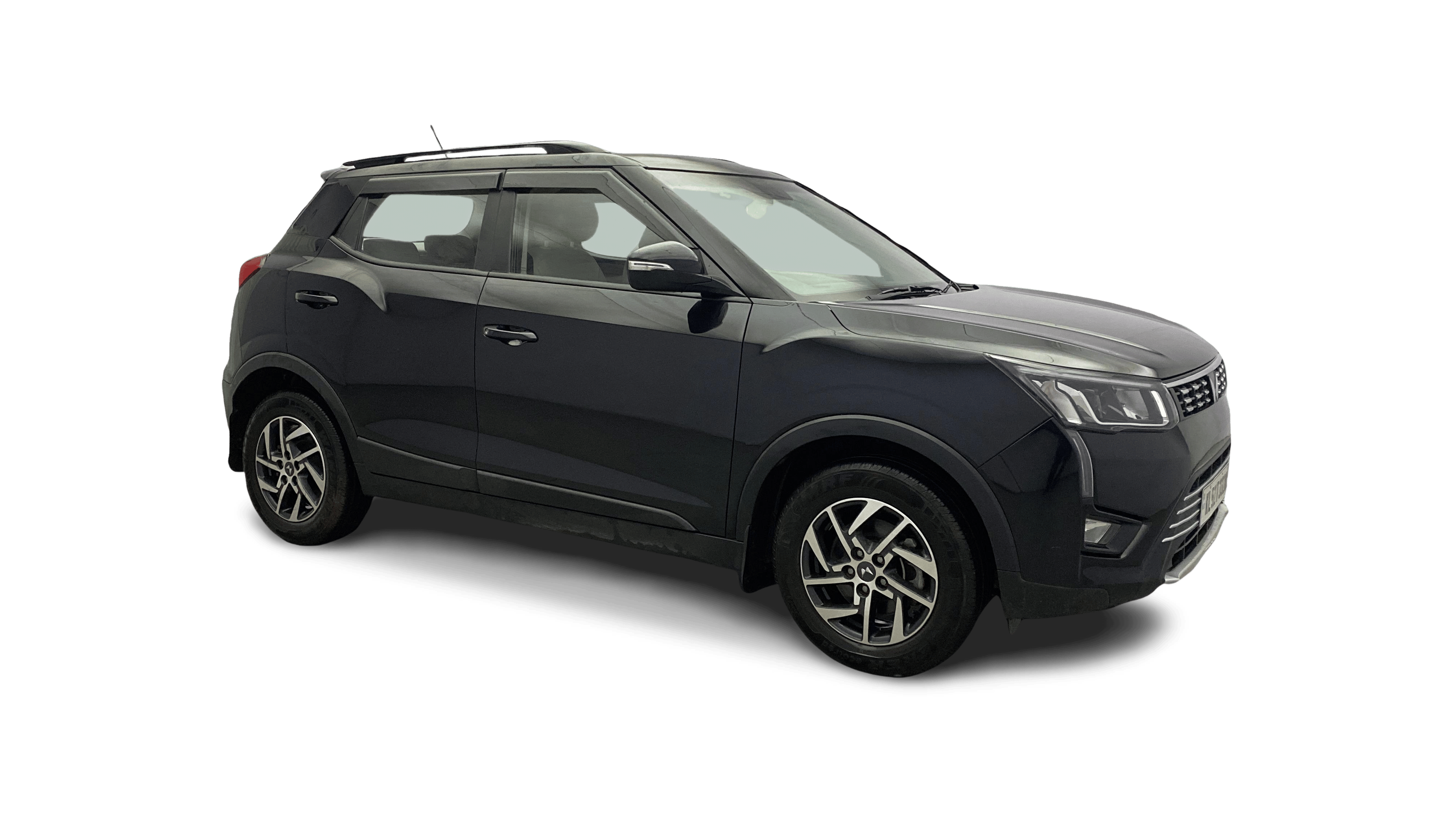 2023 Mahindra XUV300 - SUV - Petrol - Manual - ₹8.87 lakh