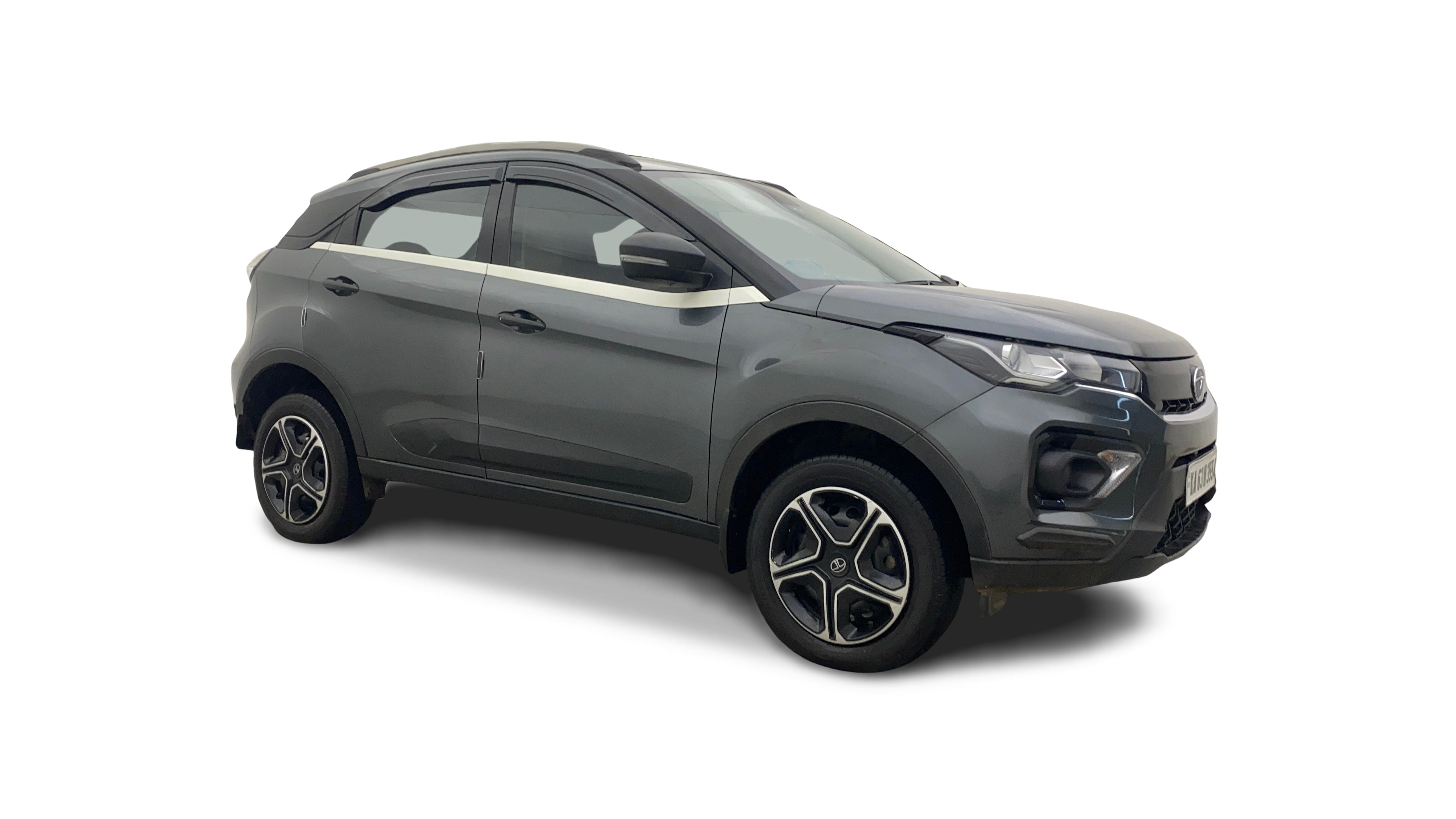 Tata NEXON-img