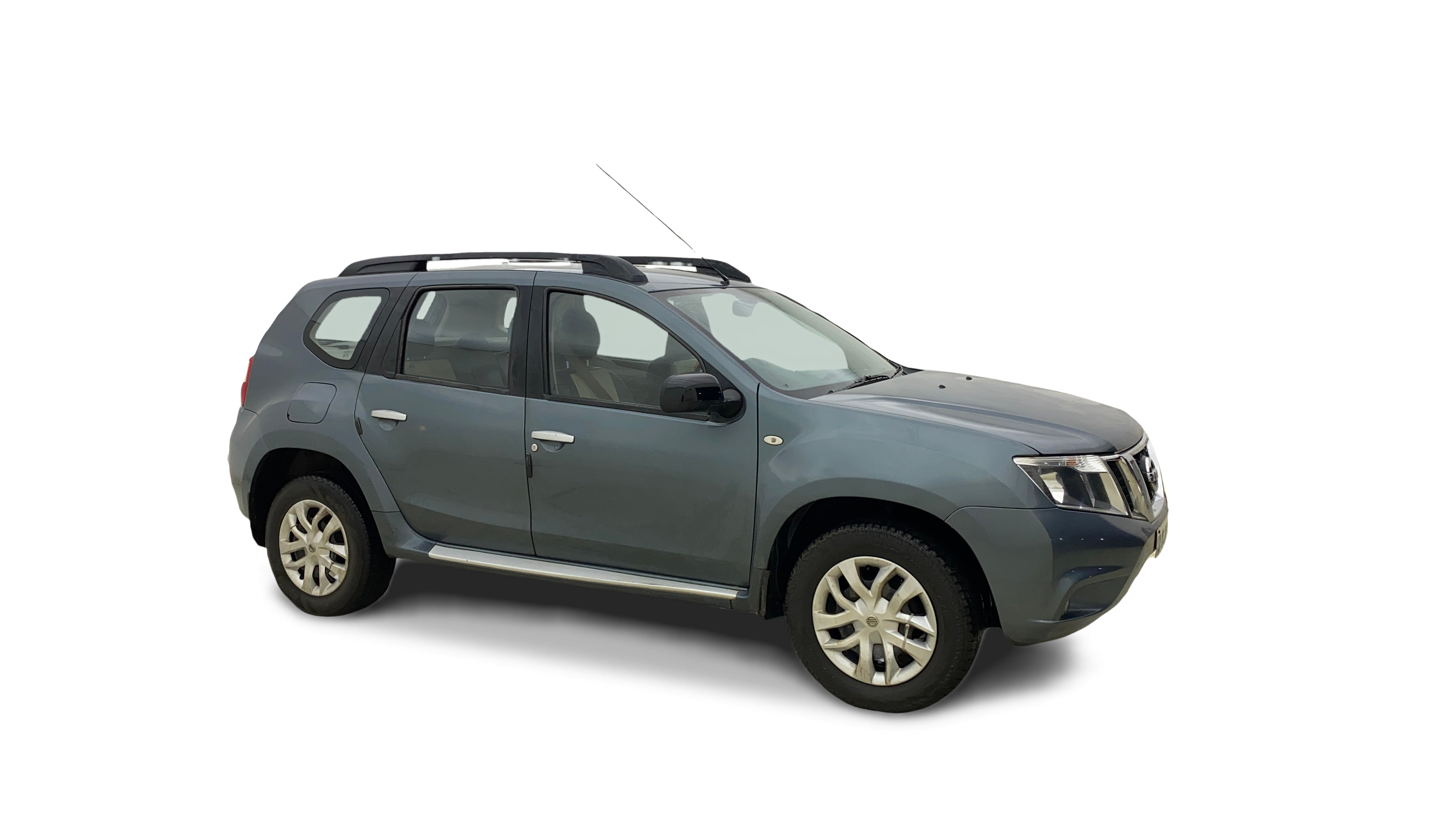 2014 Nissan Terrano - SUV - Petrol - Manual - ₹2.17 lakh