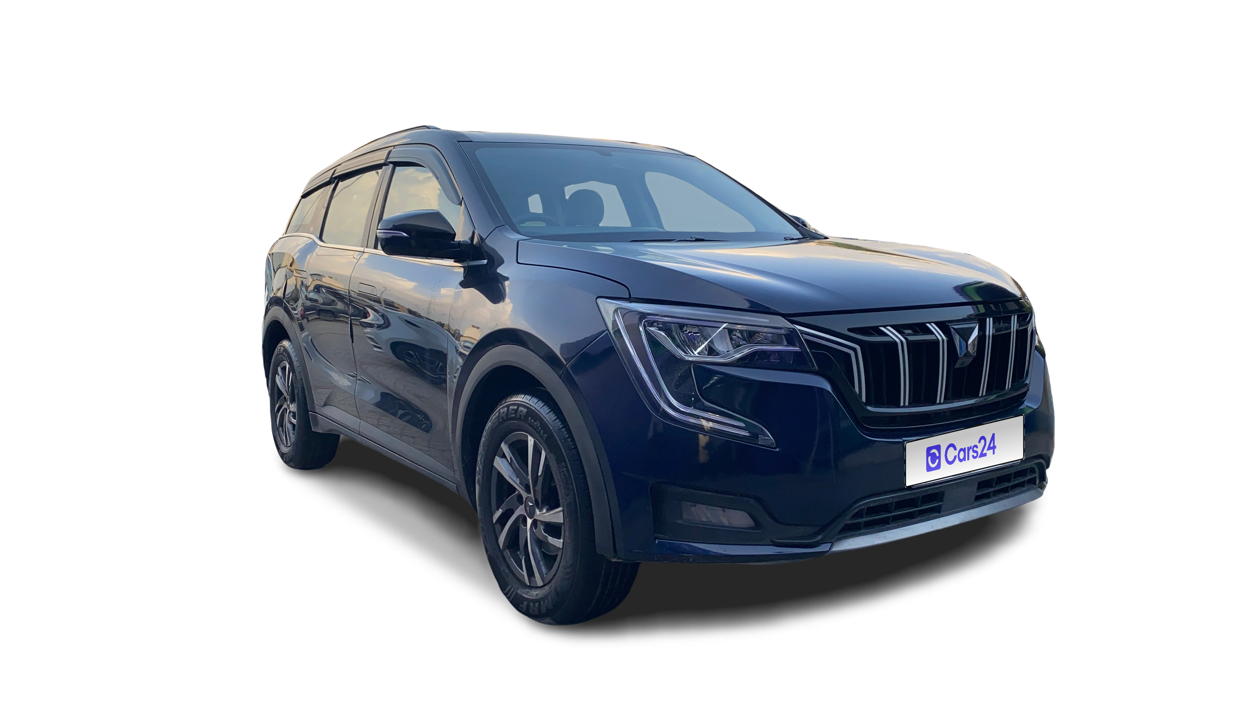 2023 Mahindra XUV700 - SUV - Petrol - Manual - ₹12.64 lakh